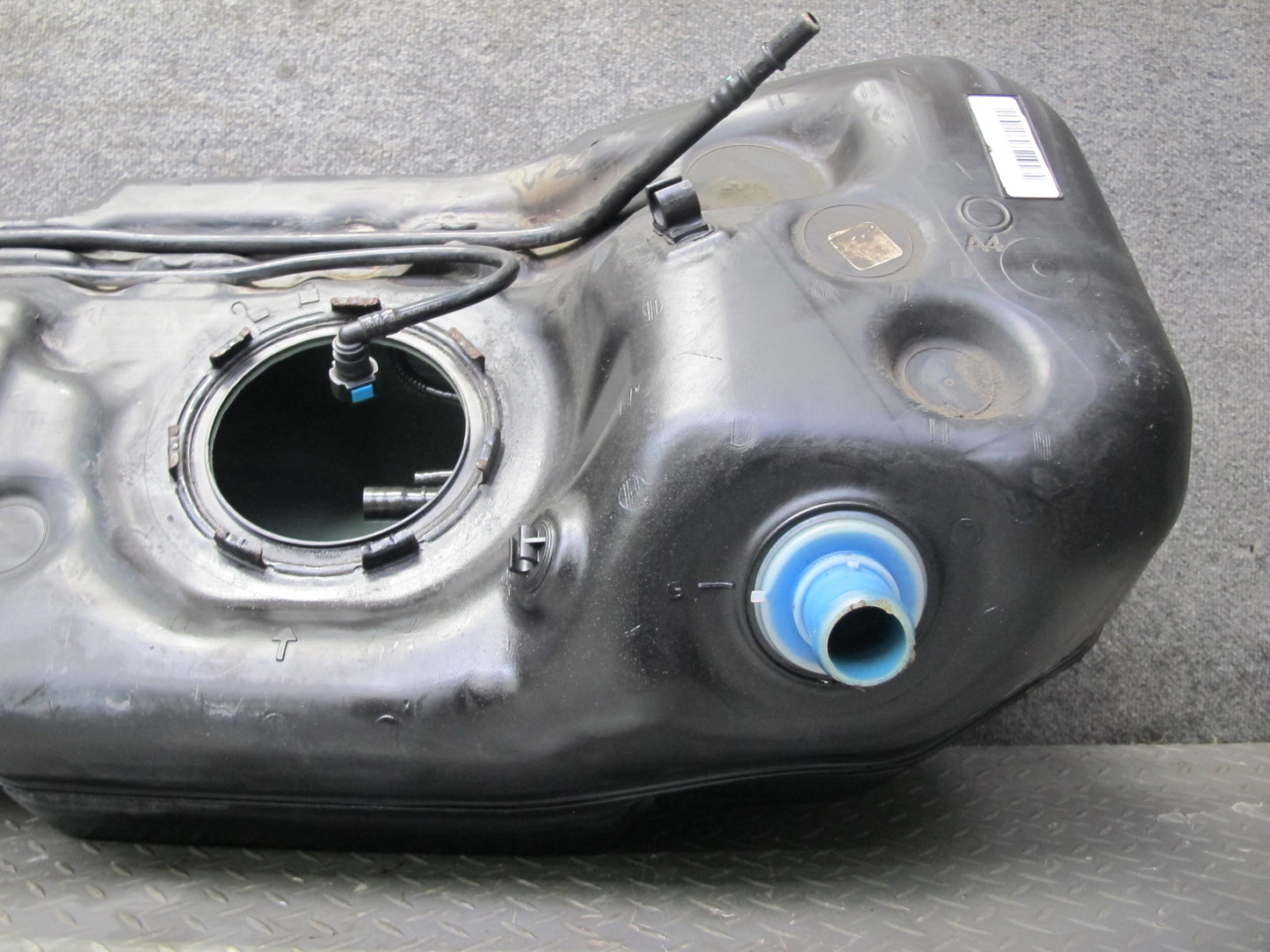 2018 Jeep Wrangler Unlimited JL 4-DOOR VIN X 6th Fuel Tank Unit 52030066AC OEM