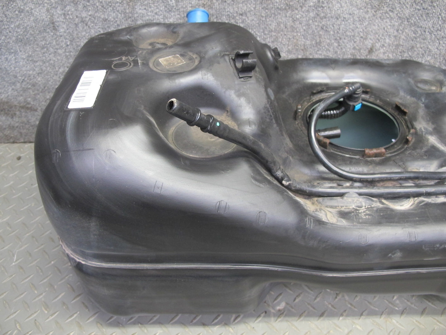 2018 Jeep Wrangler Unlimited JL 4-DOOR VIN X 6th Fuel Tank Unit 52030066AC OEM