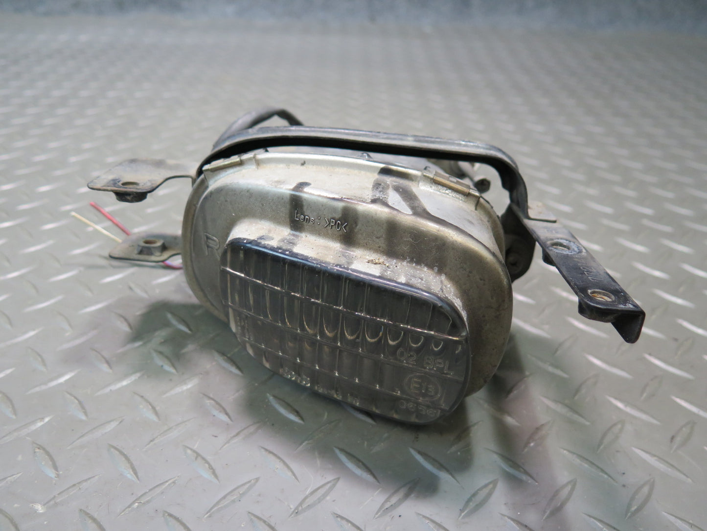 02-10 Lexus UZZ40L SC430 Front Right Fog Light Lamp OEM