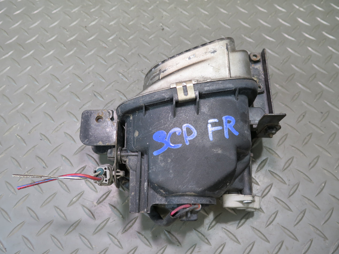 02-10 Lexus UZZ40L SC430 Front Right Fog Light Lamp OEM