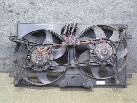 99-03 VW Eurovan T4 2.8L Engine Radiator Cooling Fan Motor Shroud 7D0121207 OEM