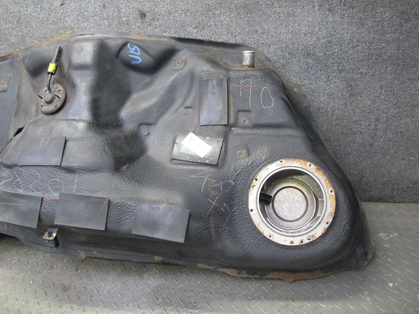 06-13 Lexus GSE20L IS350 IS250 Gas Fuel Tank w Heat Shield Assembly 87K OEM