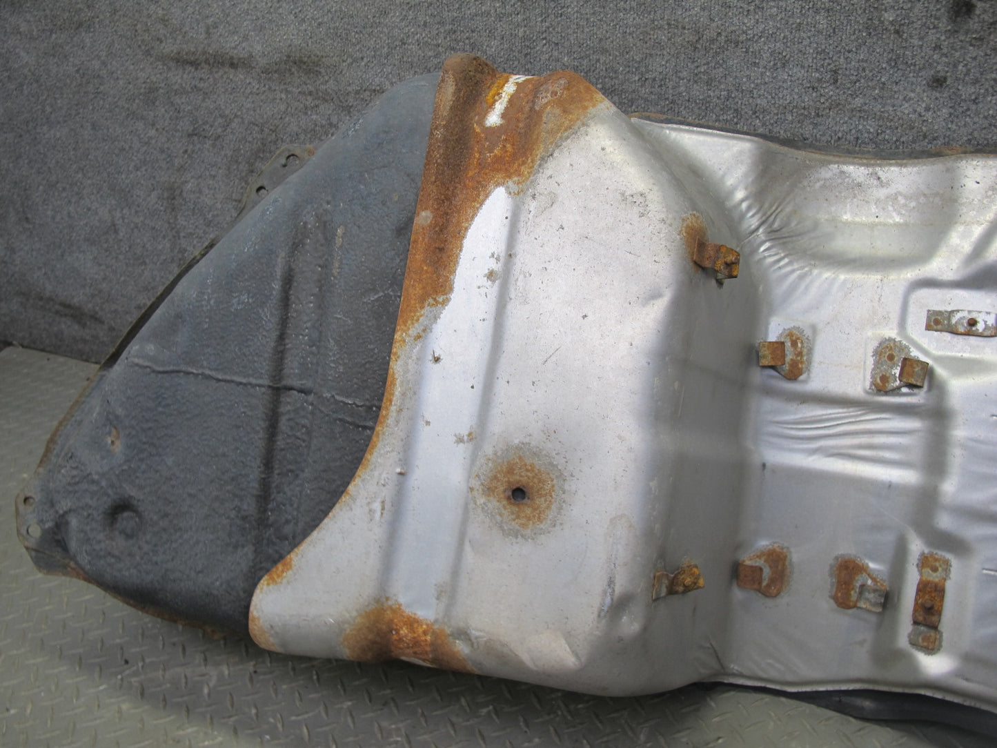 06-13 Lexus GSE20L IS350 IS250 Gas Fuel Tank w Heat Shield Assembly 87K OEM