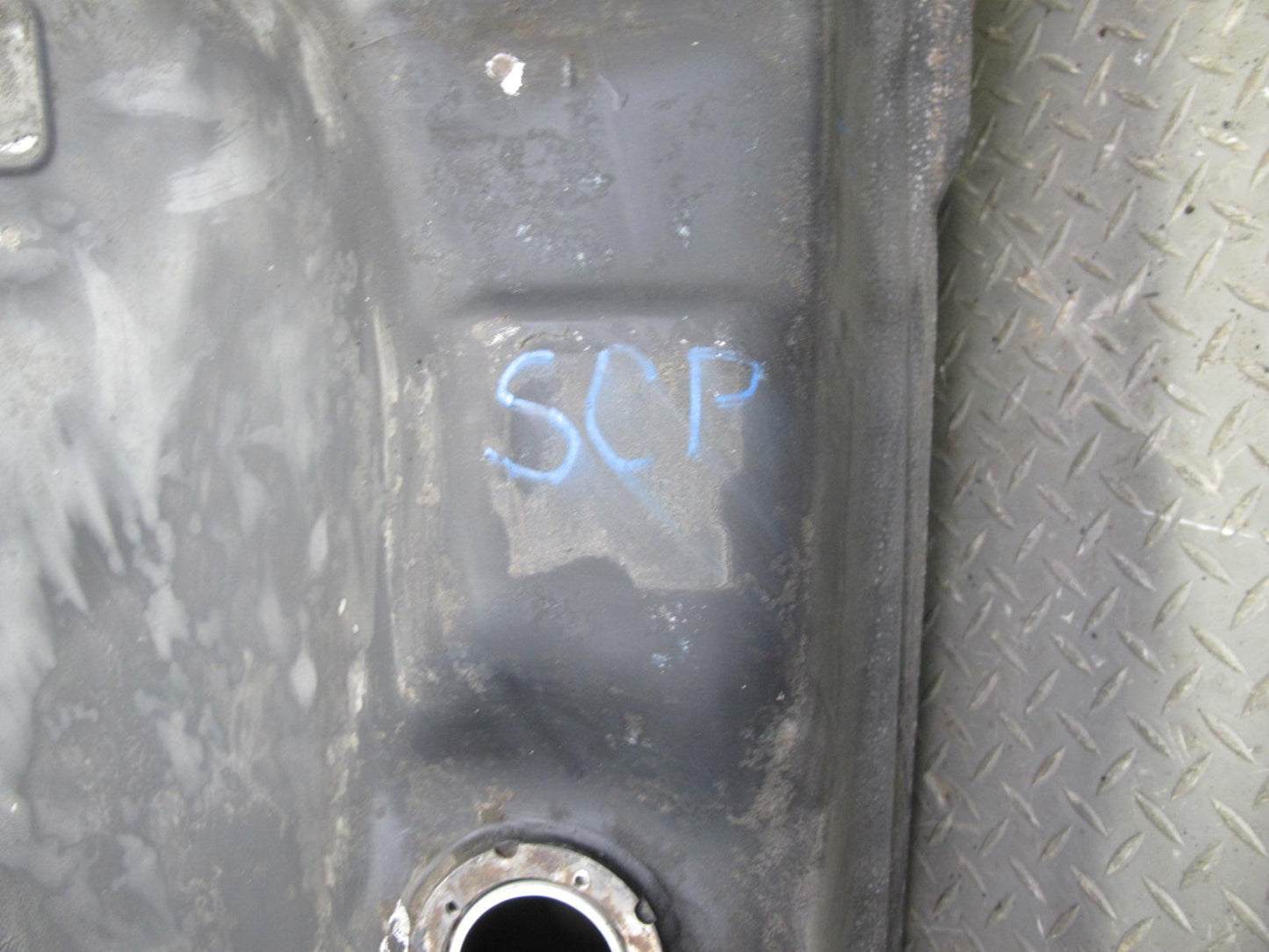 02-05 Lexus Z40 SC430 Gas Fuel Tank Assembly OEM