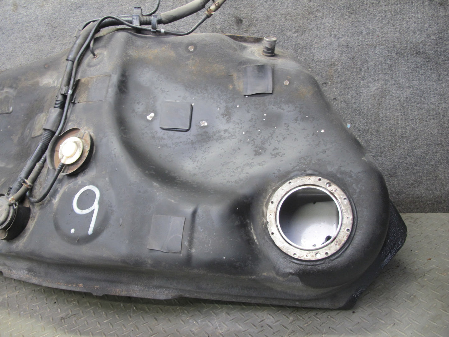 02-05 Lexus Z40 SC430 Gas Fuel Tank Assembly OEM