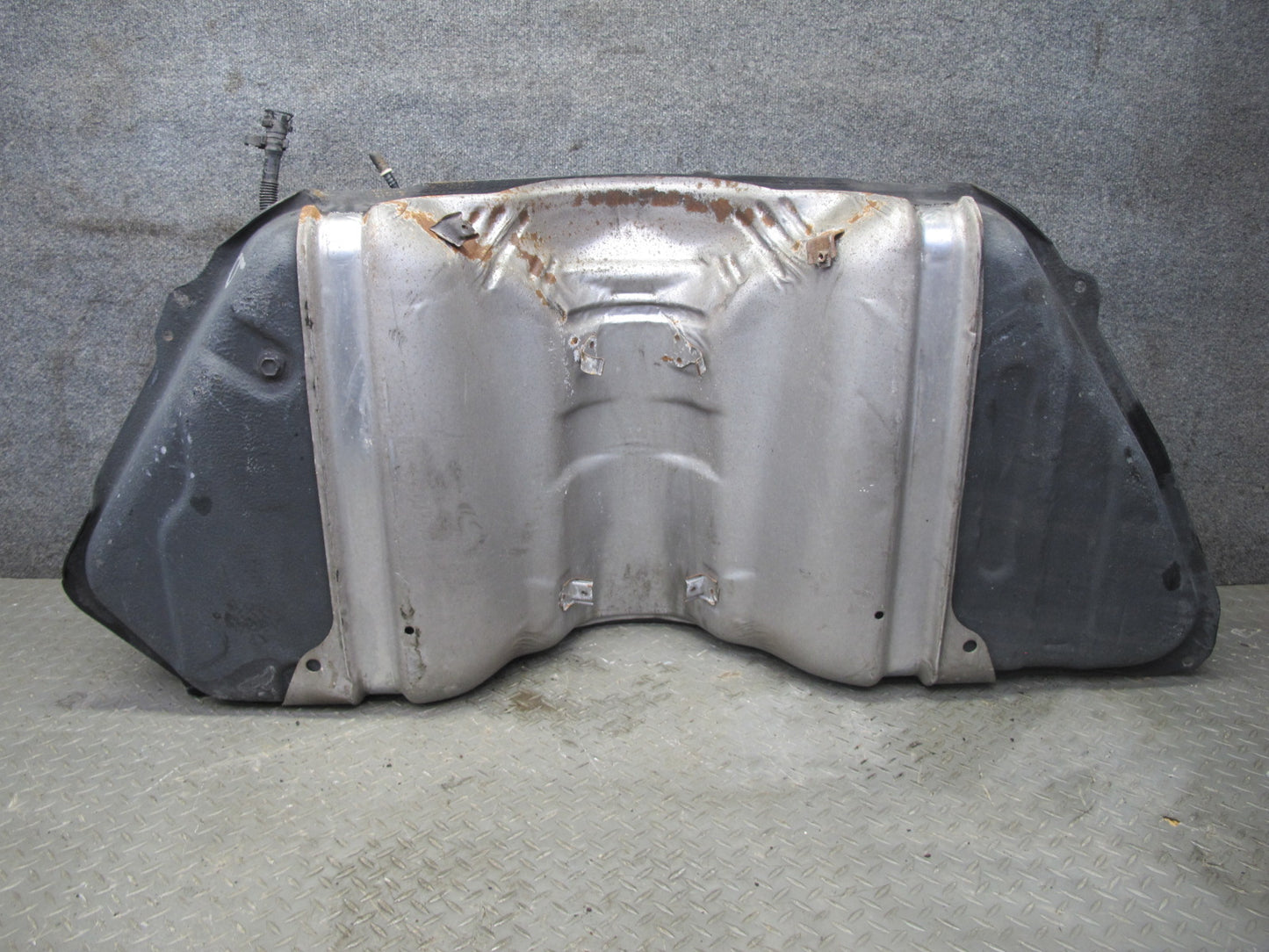02-05 Lexus Z40 SC430 Gas Fuel Tank Assembly OEM