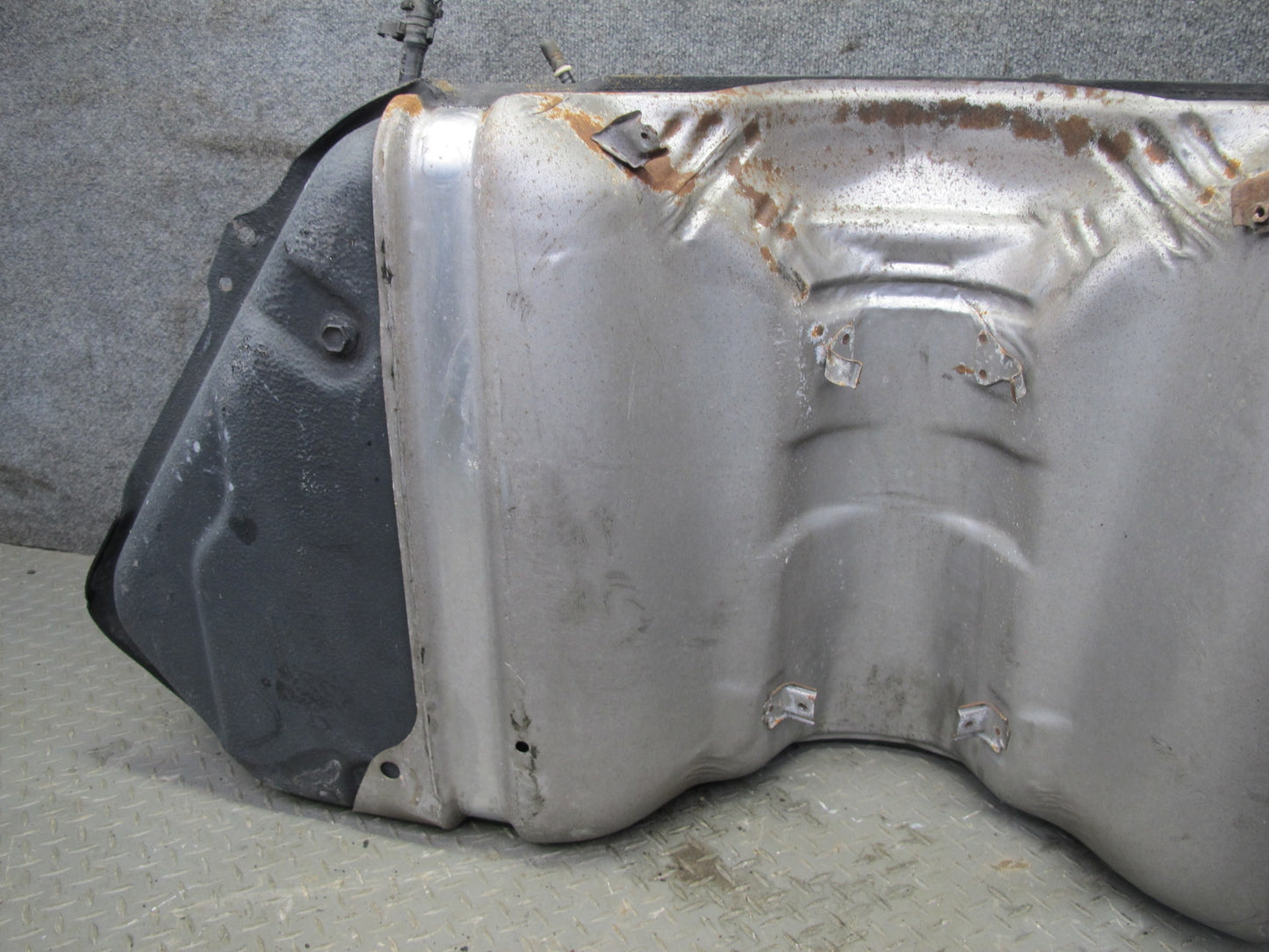 02-05 Lexus Z40 SC430 Gas Fuel Tank Assembly OEM
