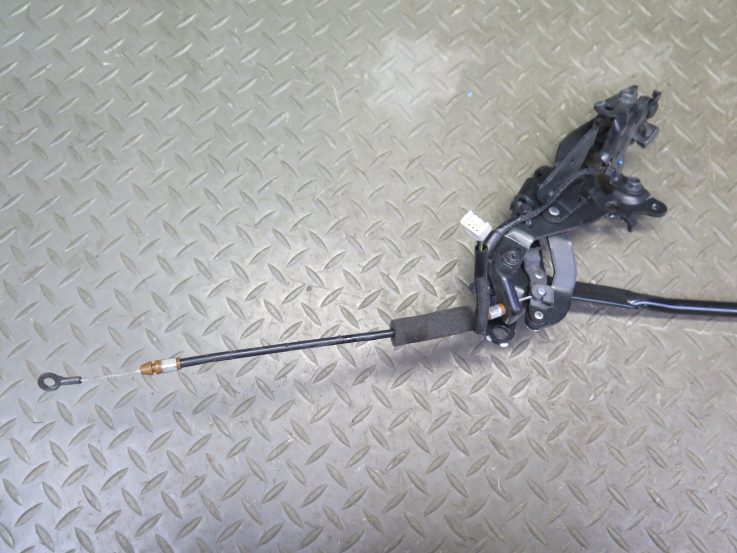 10-13 Lexus IS350 IS250 Convertible Rear Trunk Roof Lock Latch Motor Assy OEM