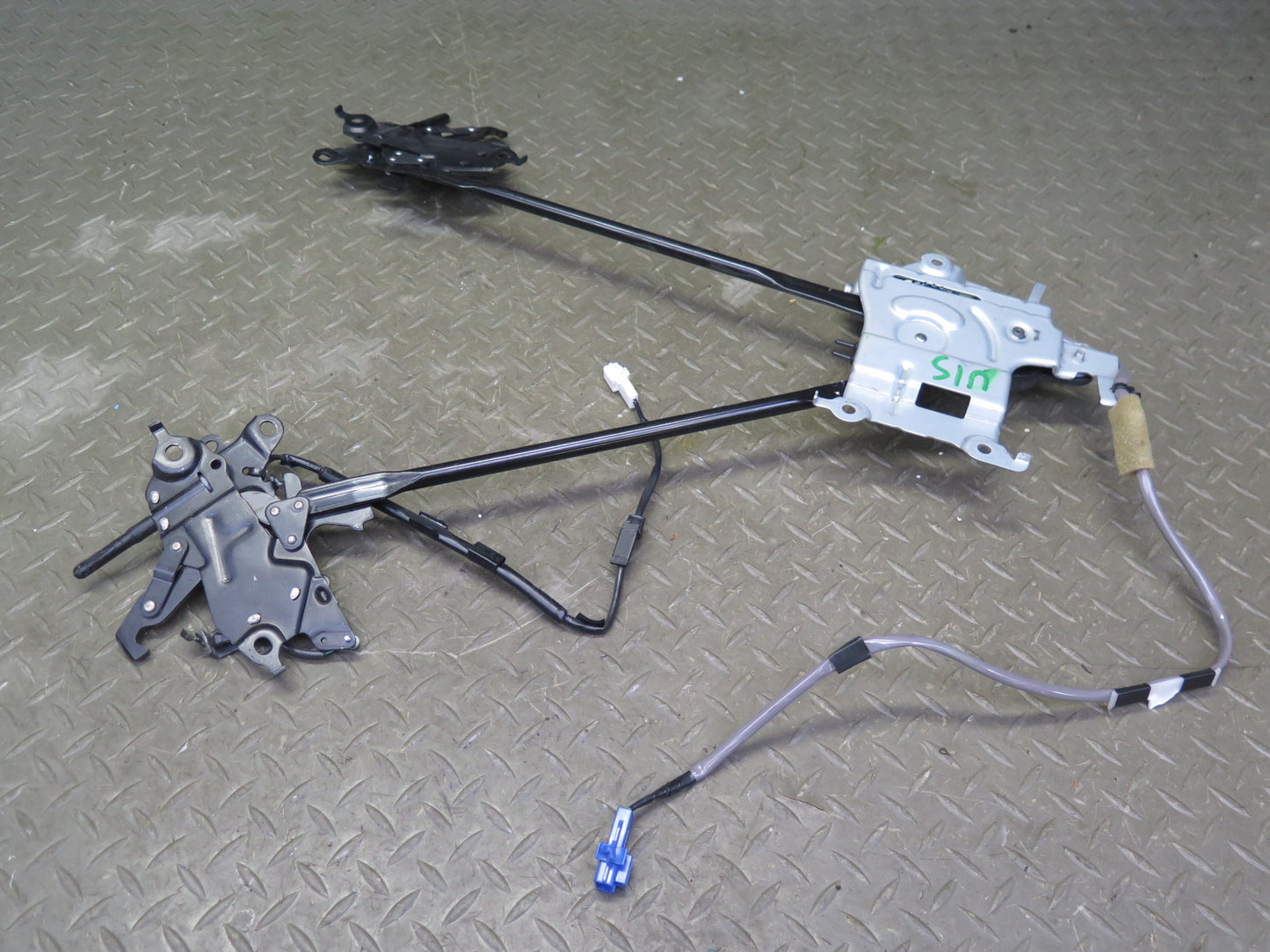 10-13 Lexus IS350 IS250 Convertible Front Trunk Roof Lock Latch Motor Assy OEM