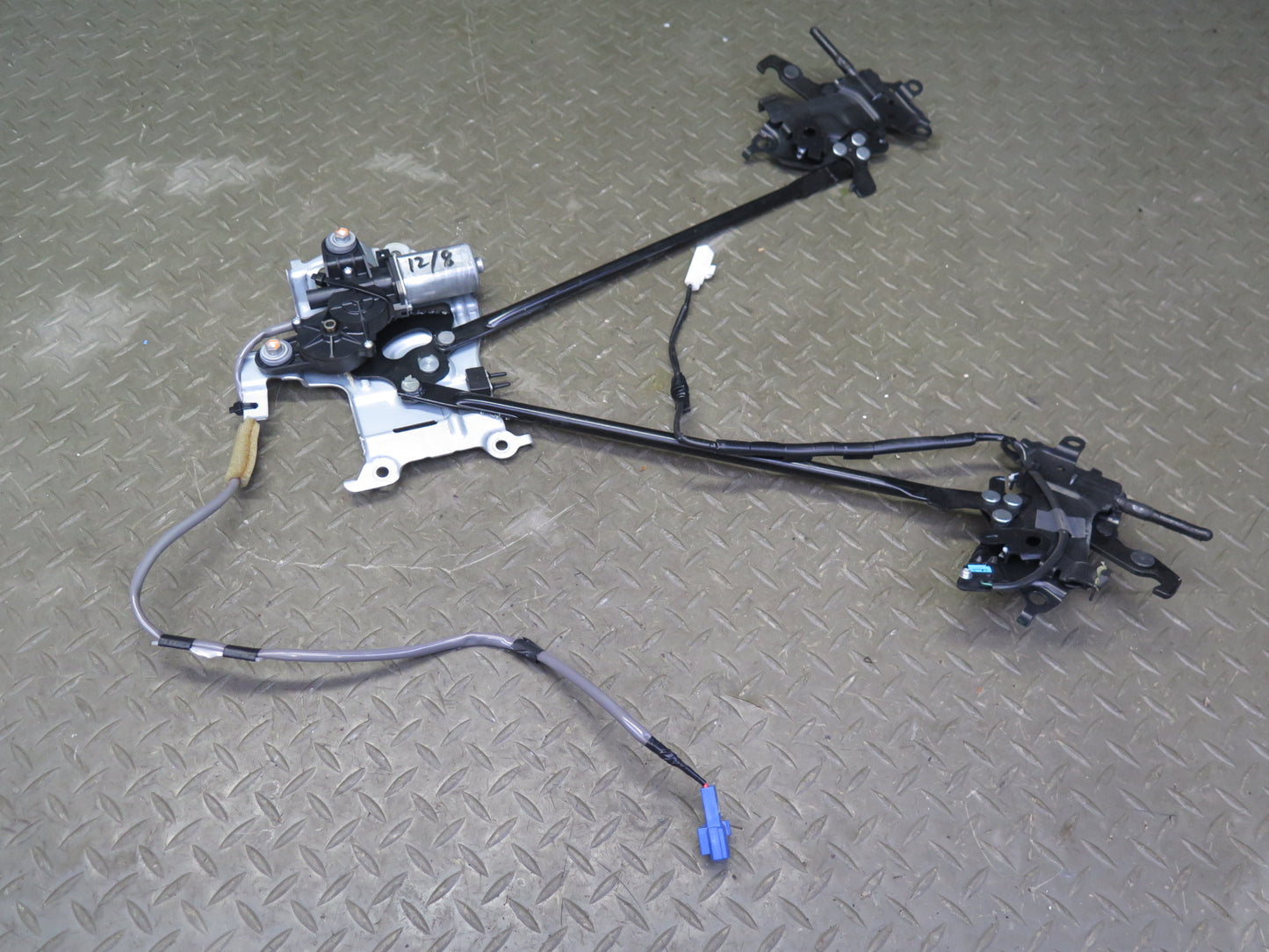 10-13 Lexus IS350 IS250 Convertible Front Trunk Roof Lock Latch Motor Assy OEM