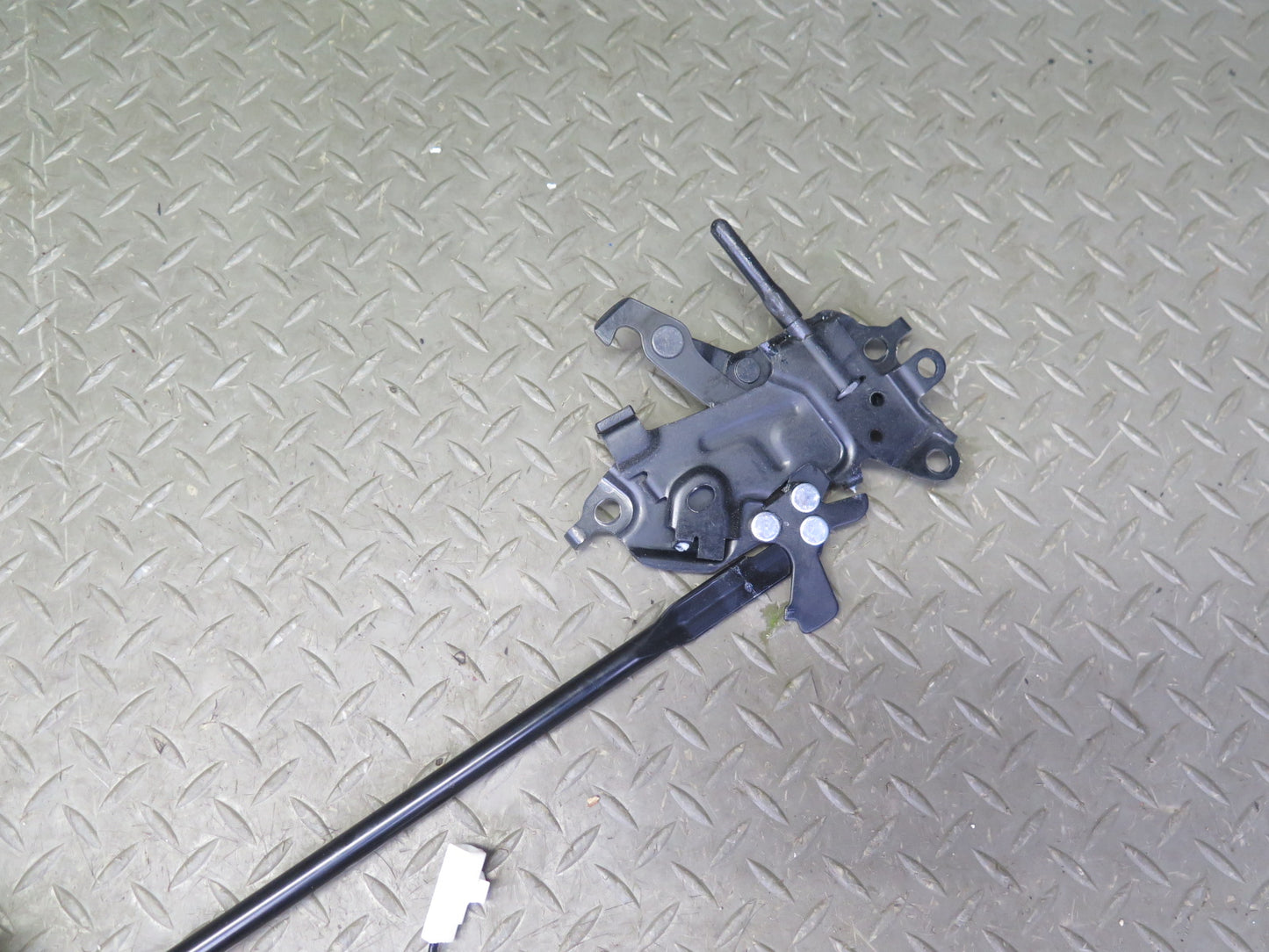 10-13 Lexus IS350 IS250 Convertible Front Trunk Roof Lock Latch Motor Assy OEM