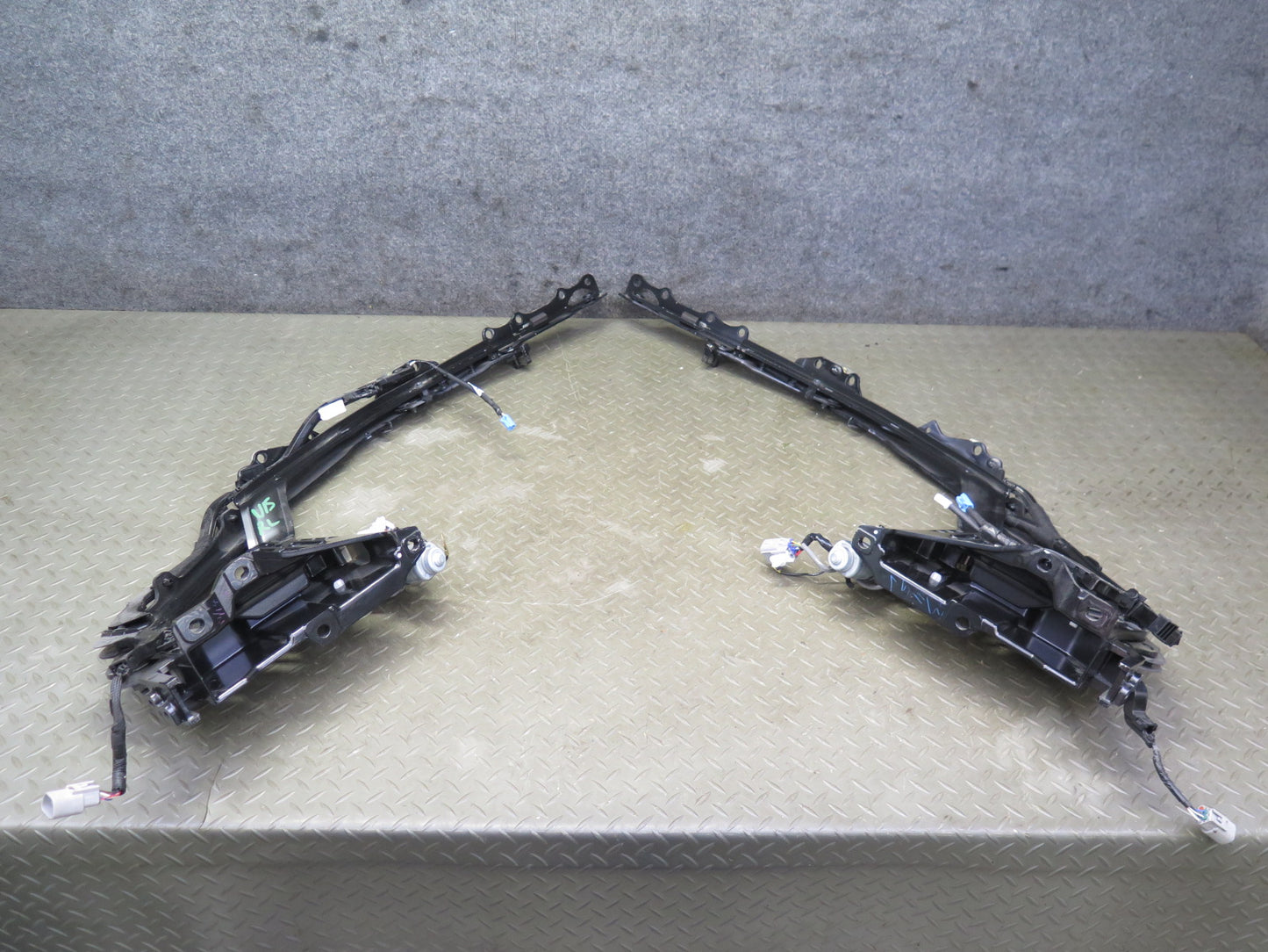 10-13 Lexus IS350 IS250 Convert Set of 2 Rear Electric TOP Roof Motor Hinge OEM