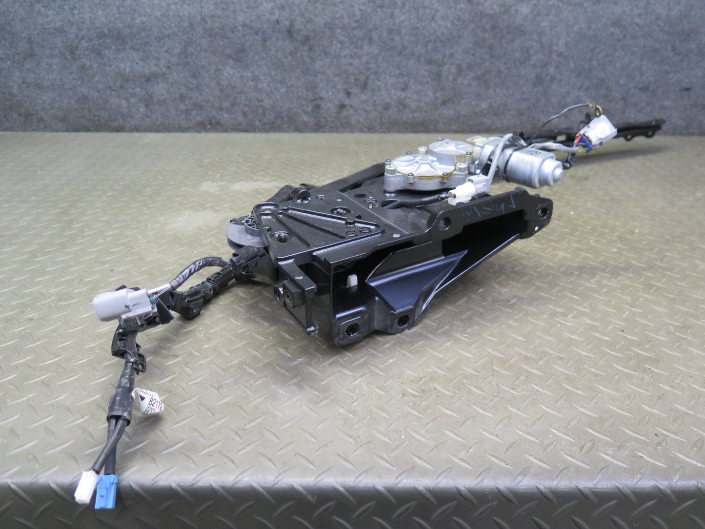 10-13 Lexus IS350 IS250 Convert Set of 2 Rear Electric TOP Roof Motor Hinge OEM