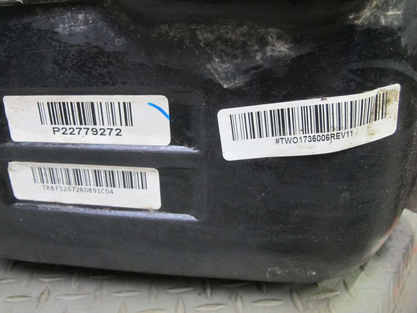 2009-2014 Cadillac Escalade Gas Fuel Tank Unit w Heat Shield 15823276