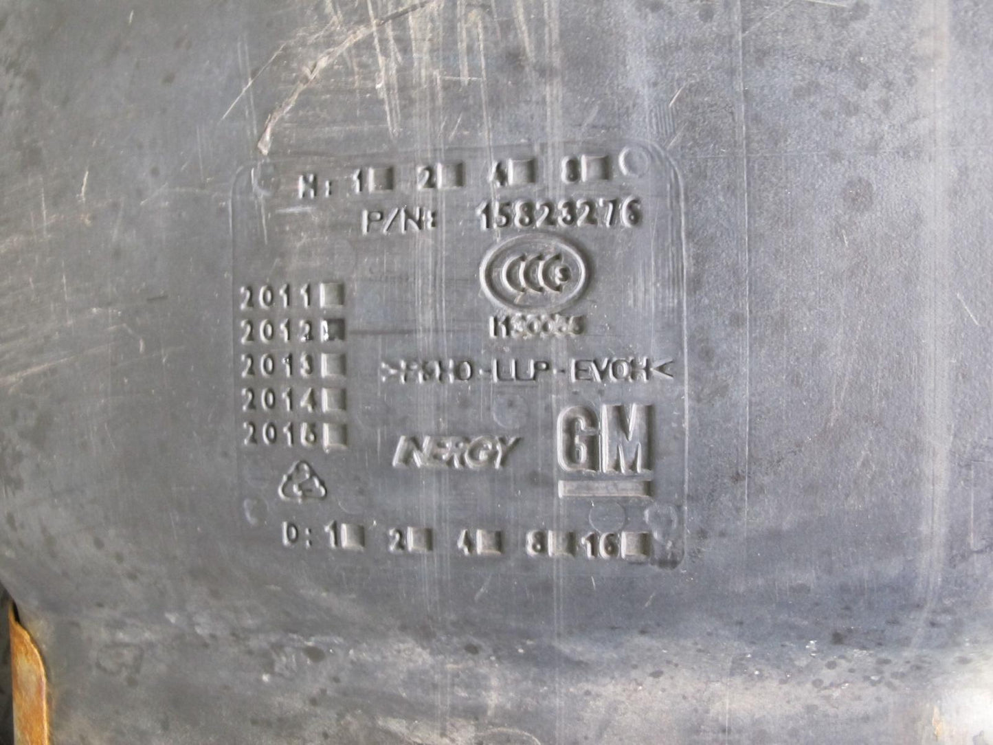 2009-2014 Cadillac Escalade Gas Fuel Tank Unit w Heat Shield 15823276