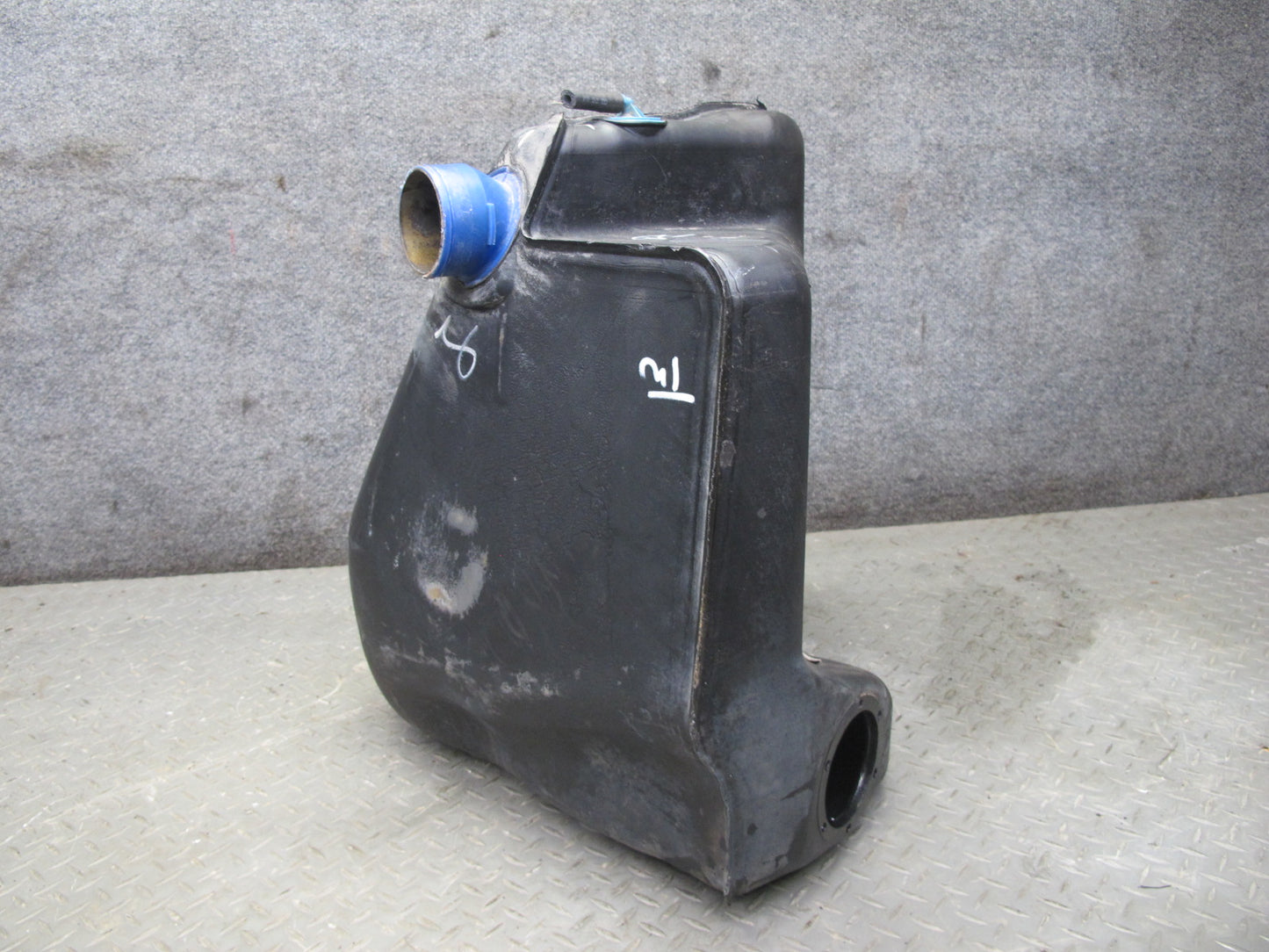 97-98 Chevrolet Corvette C5 Rear Right Fuel Tank 87K Miles 10292054 OEM