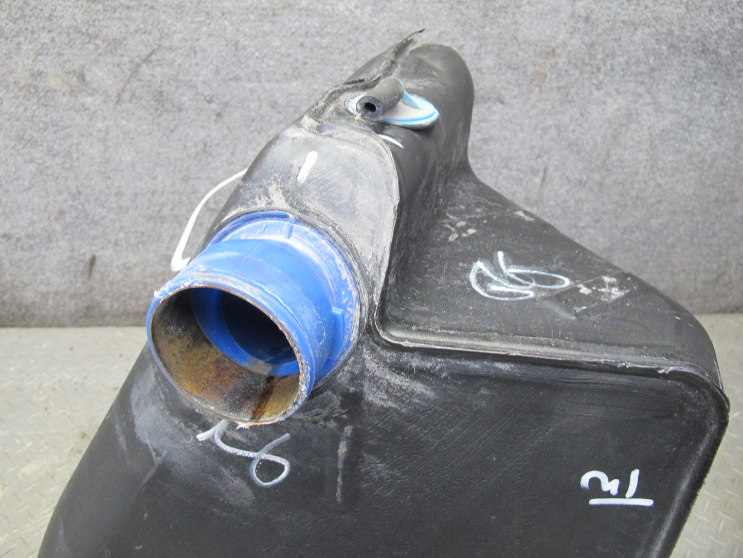 97-98 Chevrolet Corvette C5 Rear Right Fuel Tank 87K Miles 10292054 OEM