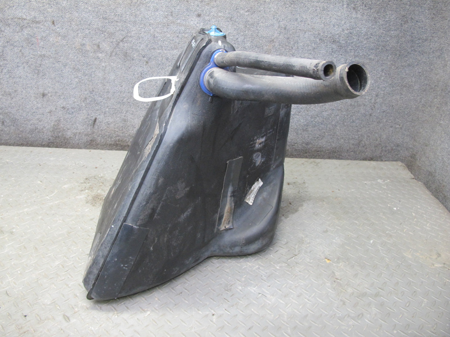97-98 Chevrolet Corvette C5 Rear Left Fuel Tank 87K Miles 10410831 OEM