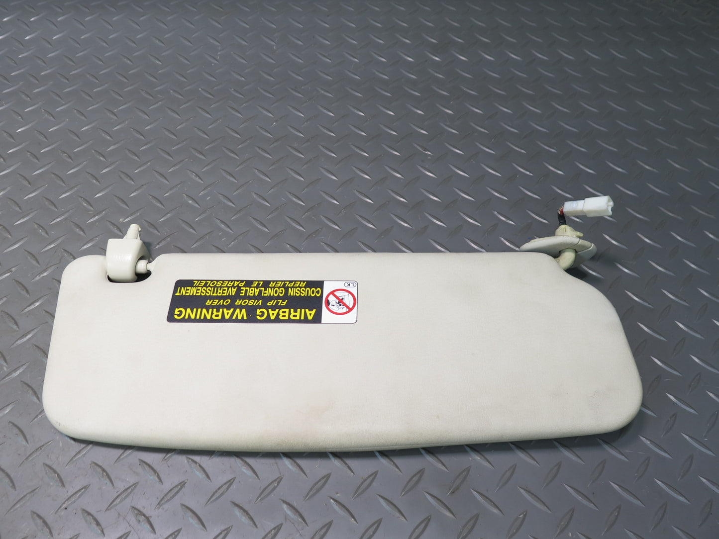 02-05 Lexus UZZ40L SC430 Set of 2 Front Left & Right Sun Visor OEM