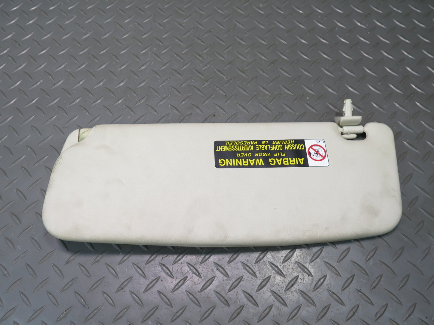 02-05 Lexus UZZ40L SC430 Set of 2 Front Left & Right Sun Visor OEM