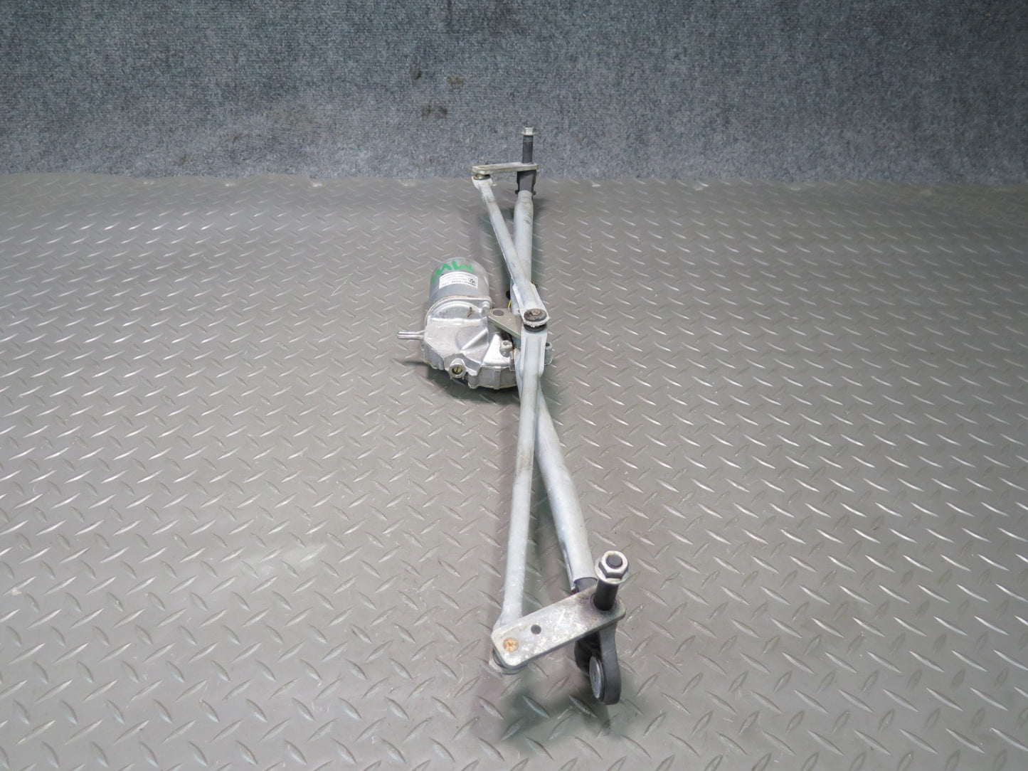 11-15 Mini Cooper R60 R61 Windshield Wiper Transmission Linkage w Motor OEM