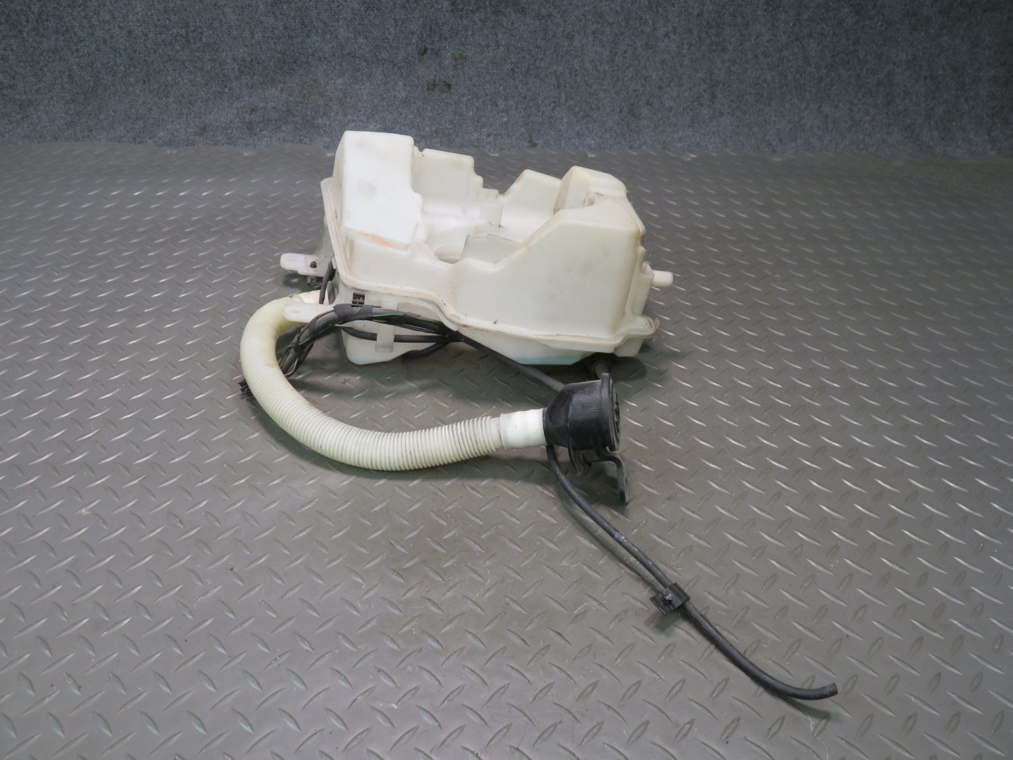 11-15 Mini Cooper R60 R61 Windshield Washer Fluid Reservoir Tank w Pump OEM