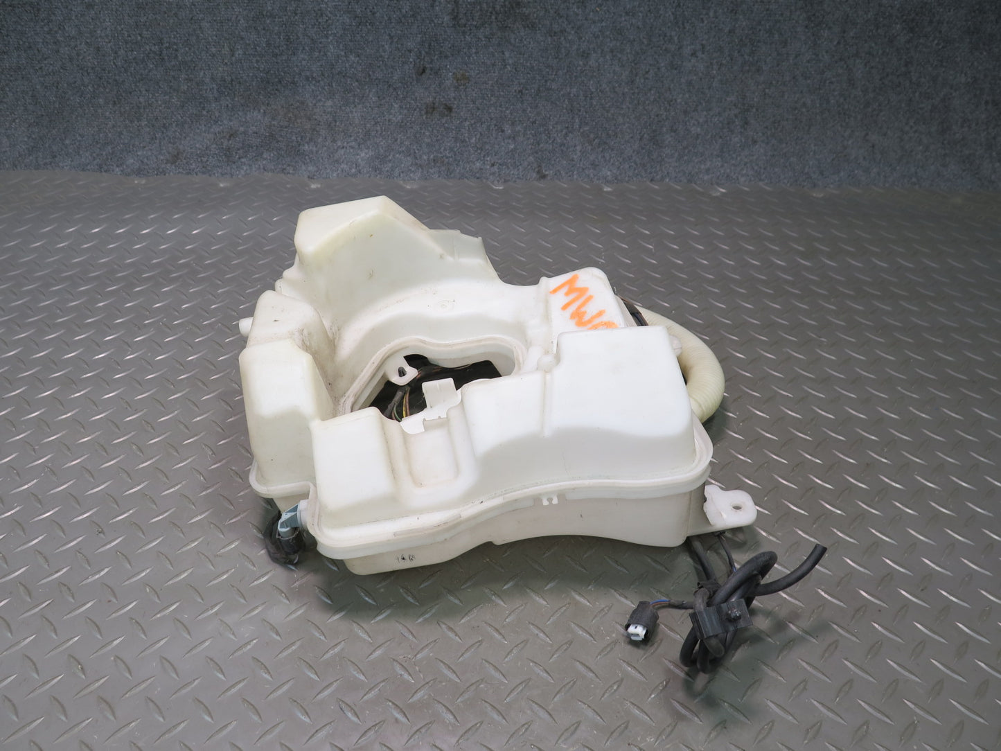 11-15 Mini Cooper R60 R61 Windshield Washer Fluid Reservoir Tank w Pump OEM