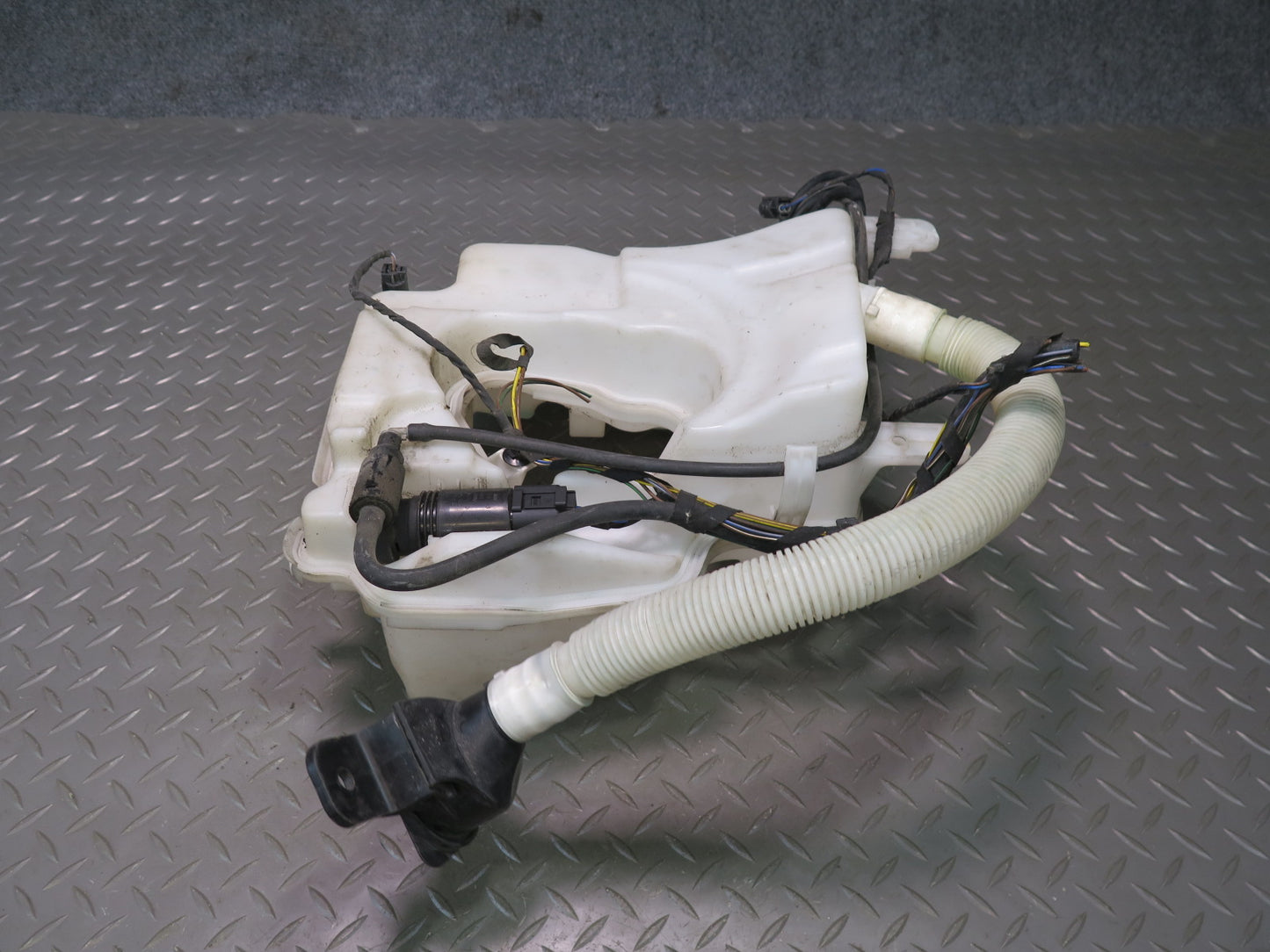 11-15 Mini Cooper R60 R61 Windshield Washer Fluid Reservoir Tank w Pump OEM