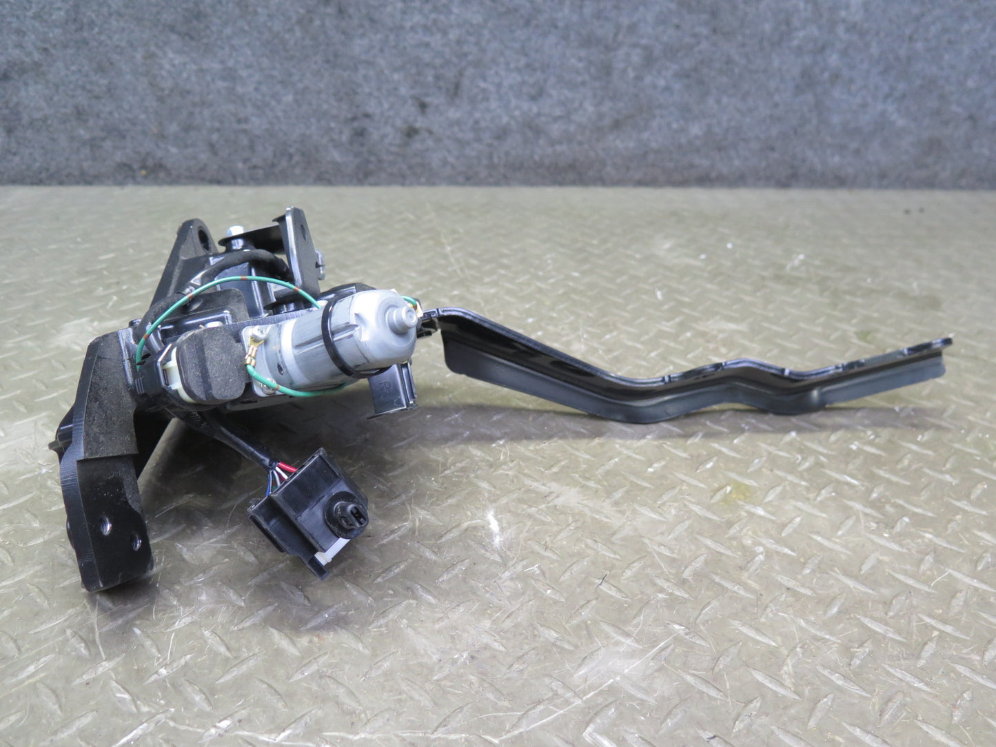 10-13 Lexus IS350 IS250 Convertible Rear Right Left TOP Roof Motor Hinge Set OEM