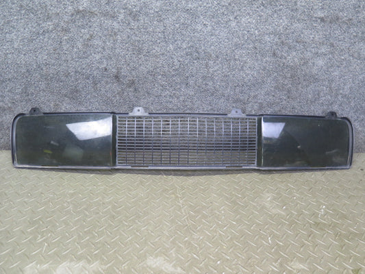 2004-2008 Cadillac XLR Front Bumper Center Lower Grille Trim Panel Assembly