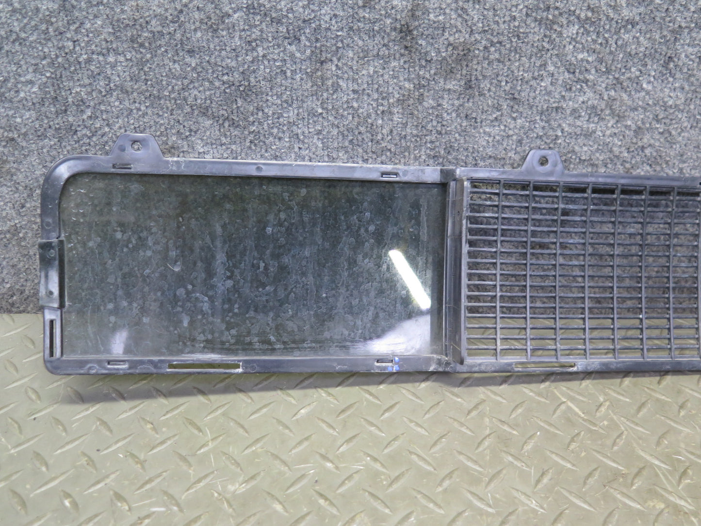 2004-2008 Cadillac XLR Front Bumper Center Lower Grille Trim Panel Assembly