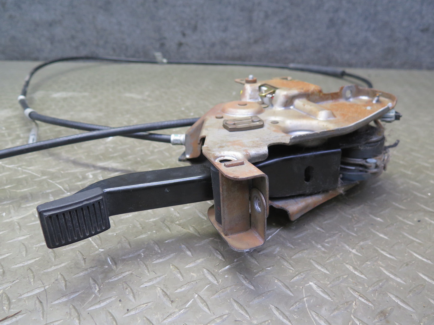 2004-2009 Cadillac XLR Parking Emergency Brake Stop Pedal W/ Cable Assembly