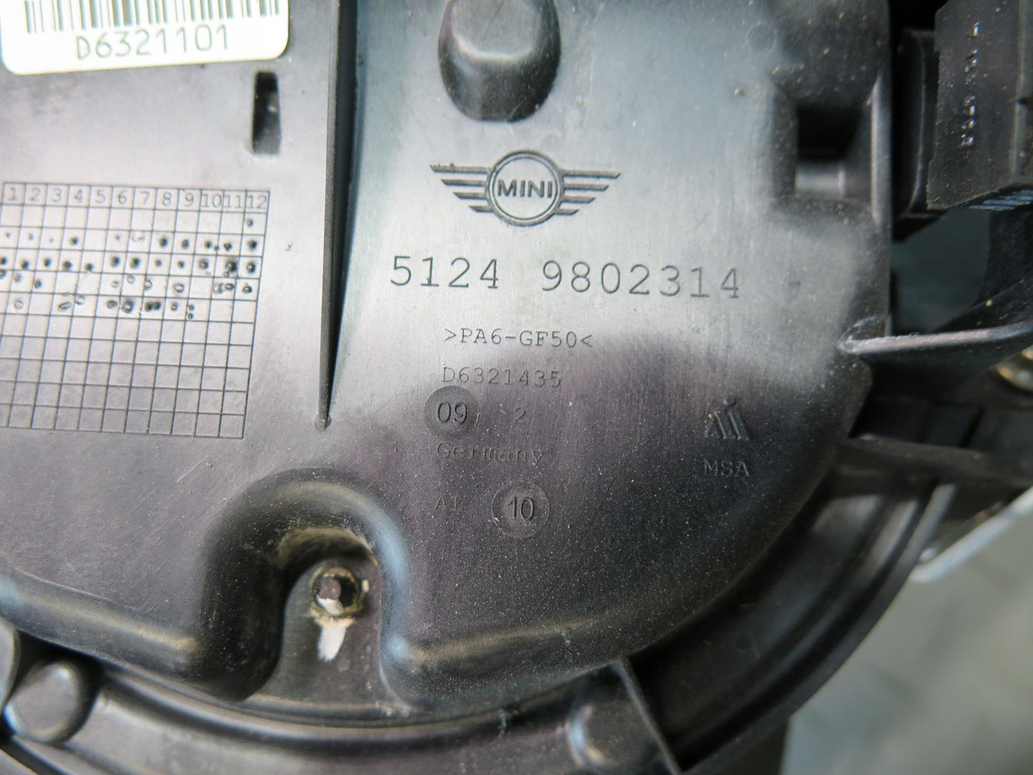 11-15 Mini Cooper R60 R61 Rear Trunk Lid Open Release Handle 9802314 OEM