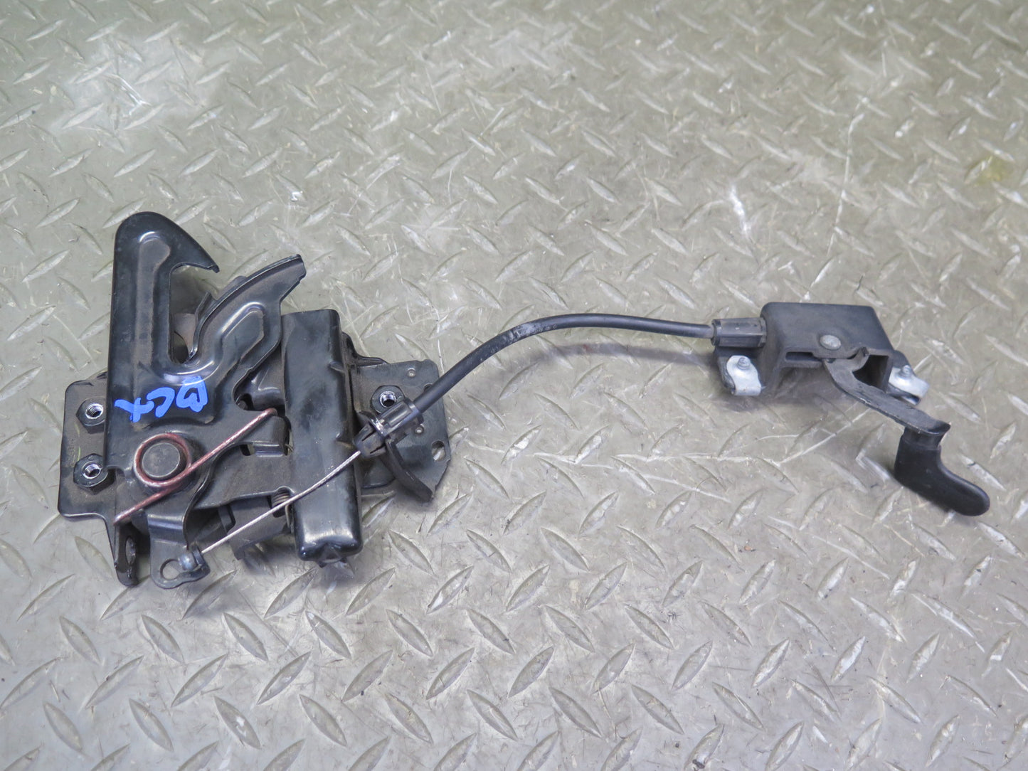 2004-2009 Cadillac XLR Hood Bonnet Lock Latch Release W/ Cable & Handle