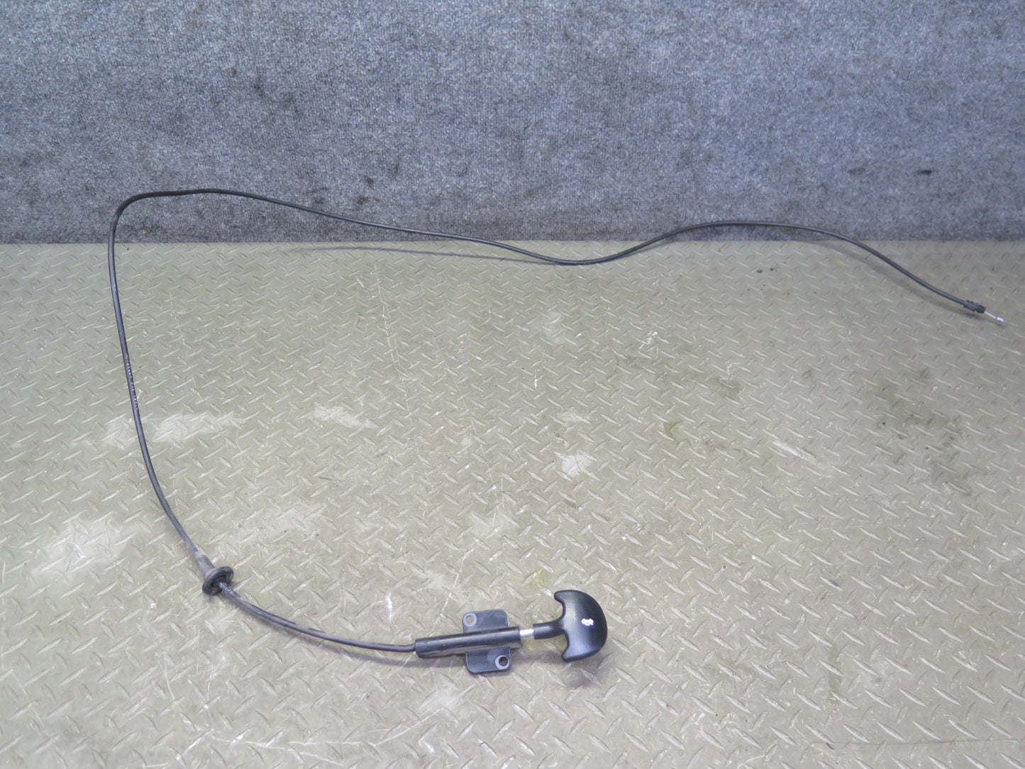2004-2009 Cadillac XLR Hood Bonnet Lock Latch Release W/ Cable & Handle