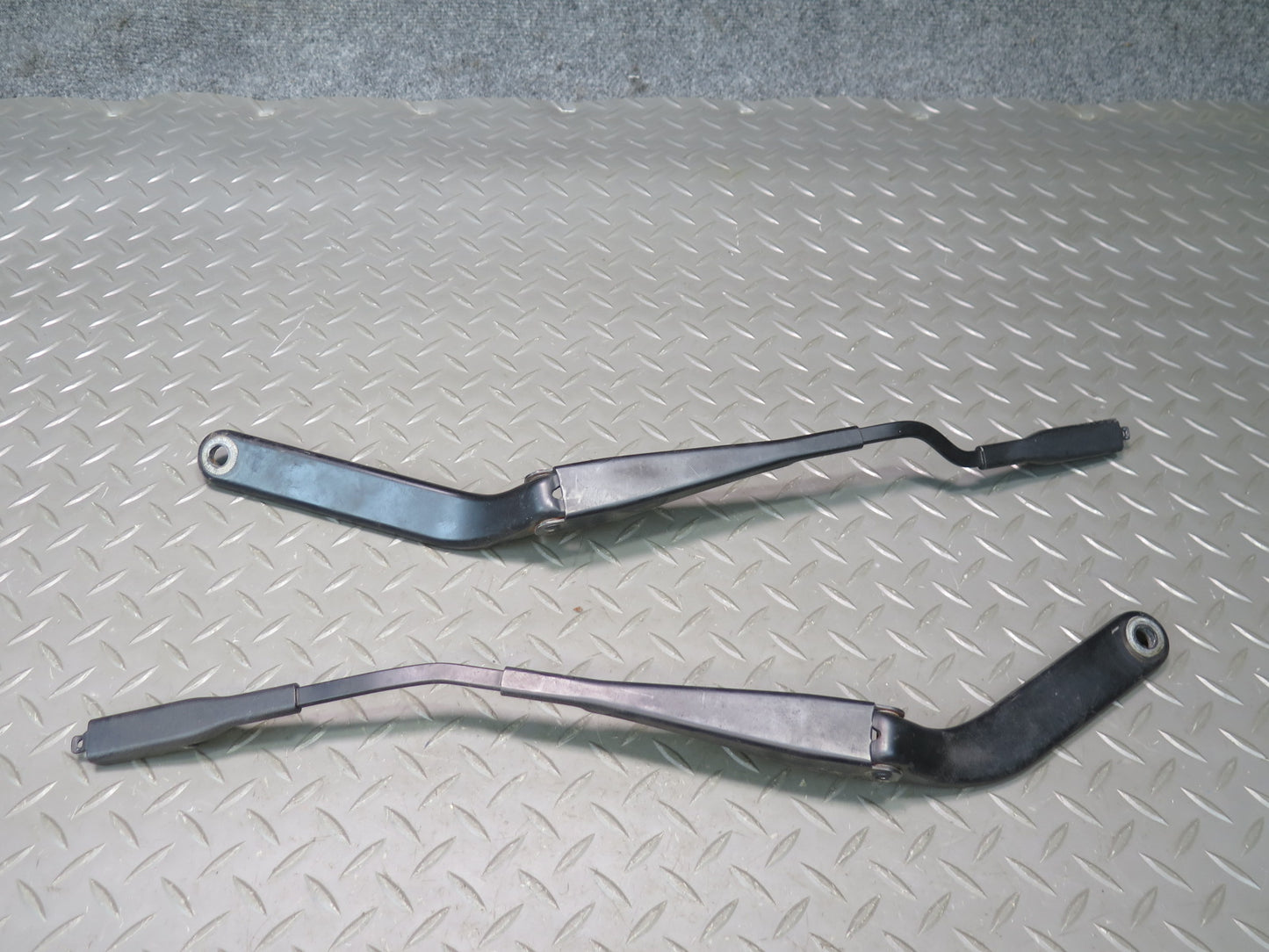 11-15 Mini Cooper R60 R61 Countryman Set of 2 Front Left & Right Wiper Arm OEM