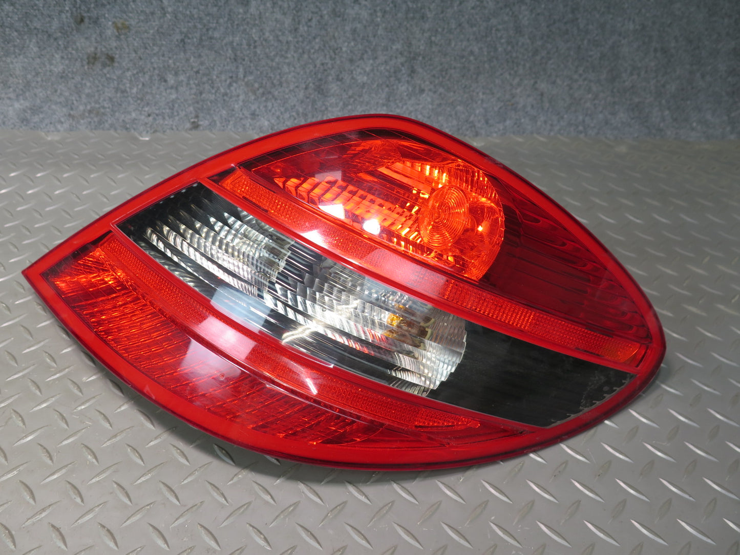 05-11 Mercedes R171 Slk-class Set of 2 Rear Left & Right Tail Light Lamp OEM