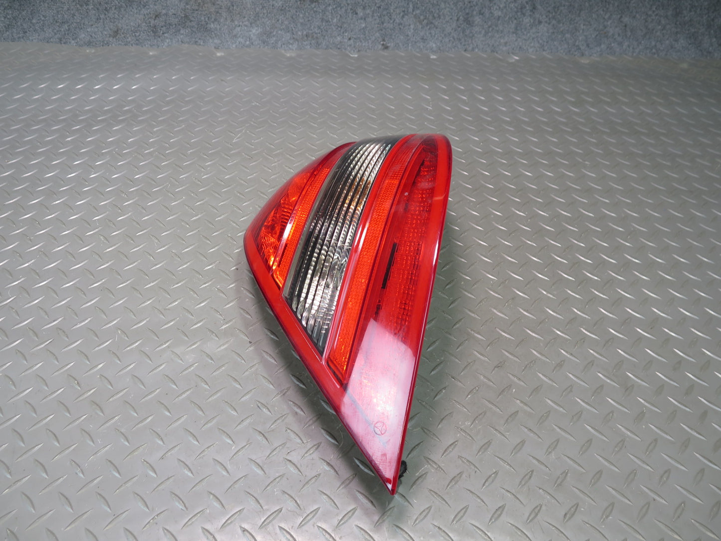 05-11 Mercedes R171 Slk-class Set of 2 Rear Left & Right Tail Light Lamp OEM