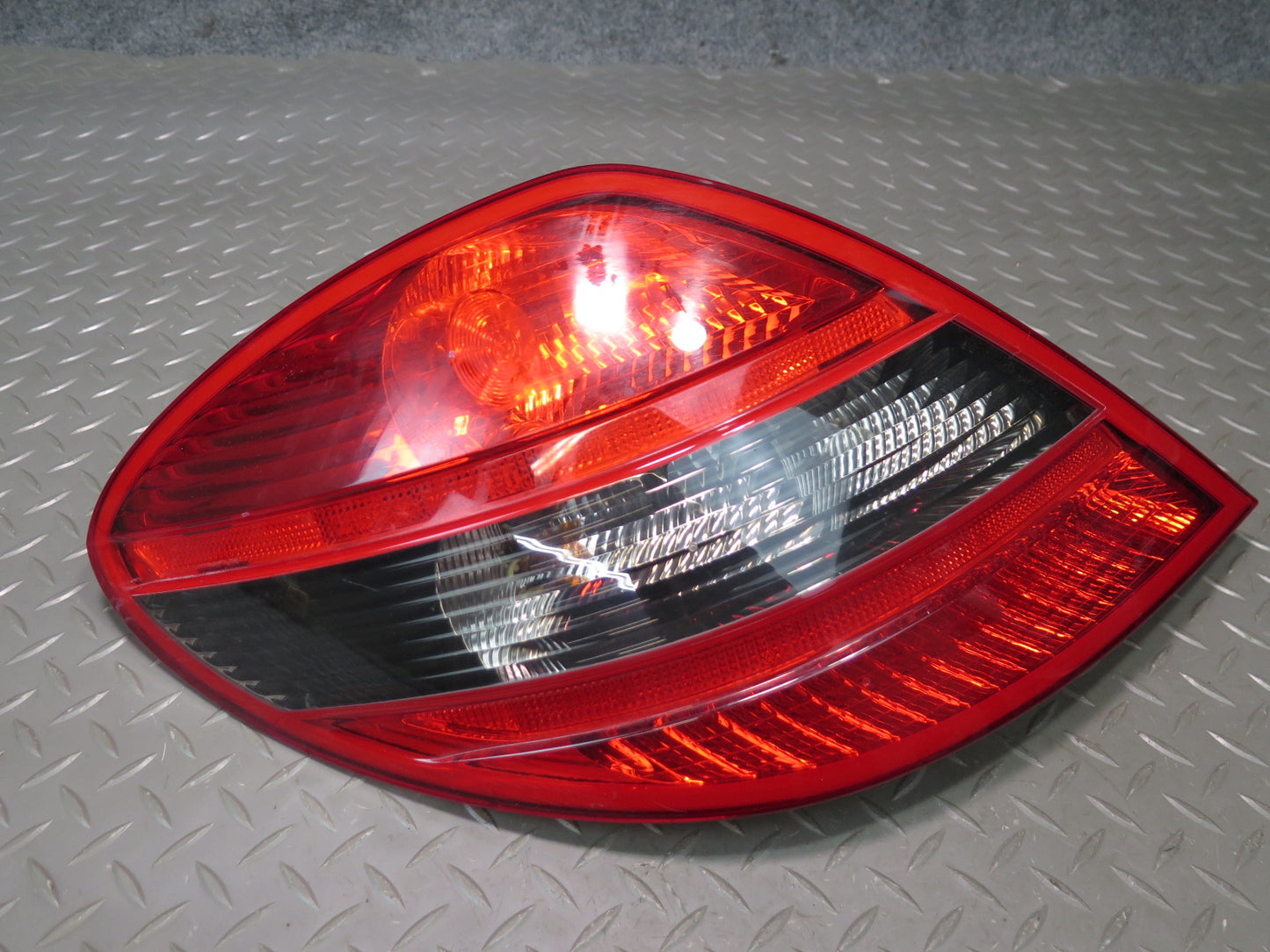 05-11 Mercedes R171 Slk-class Set of 2 Rear Left & Right Tail Light Lamp OEM