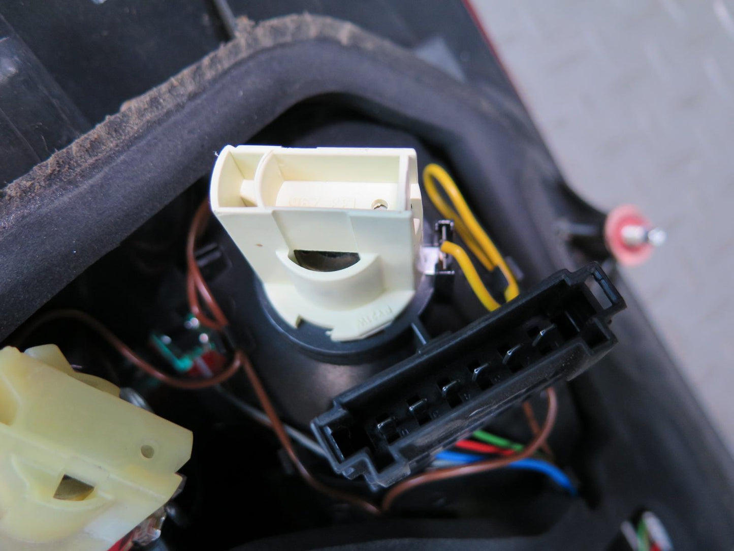 05-11 Mercedes R171 Slk-class Set of 2 Rear Left & Right Tail Light Lamp OEM