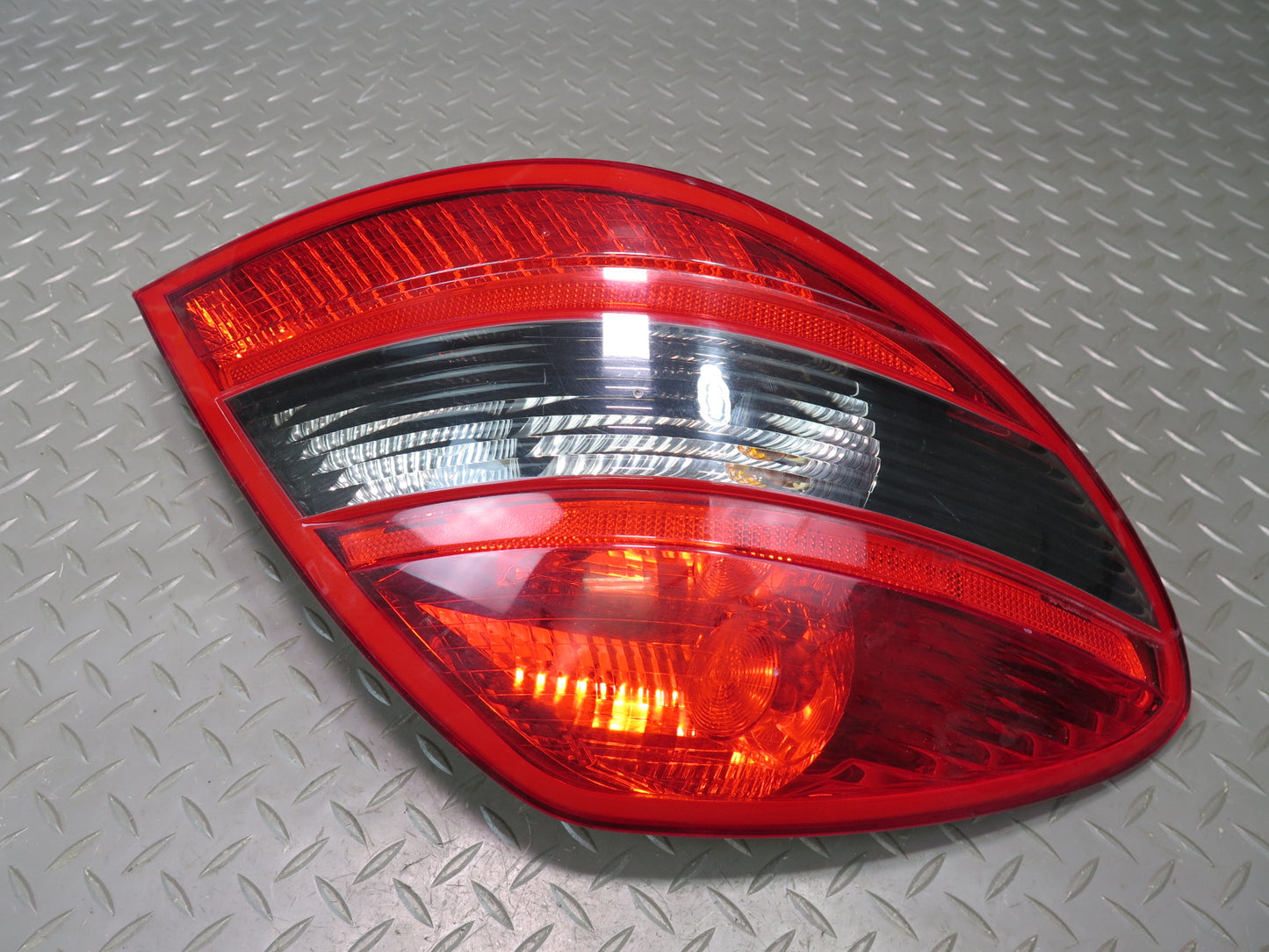 05-11 Mercedes R171 Slk-class Set of 2 Rear Left & Right Tail Light Lamp OEM