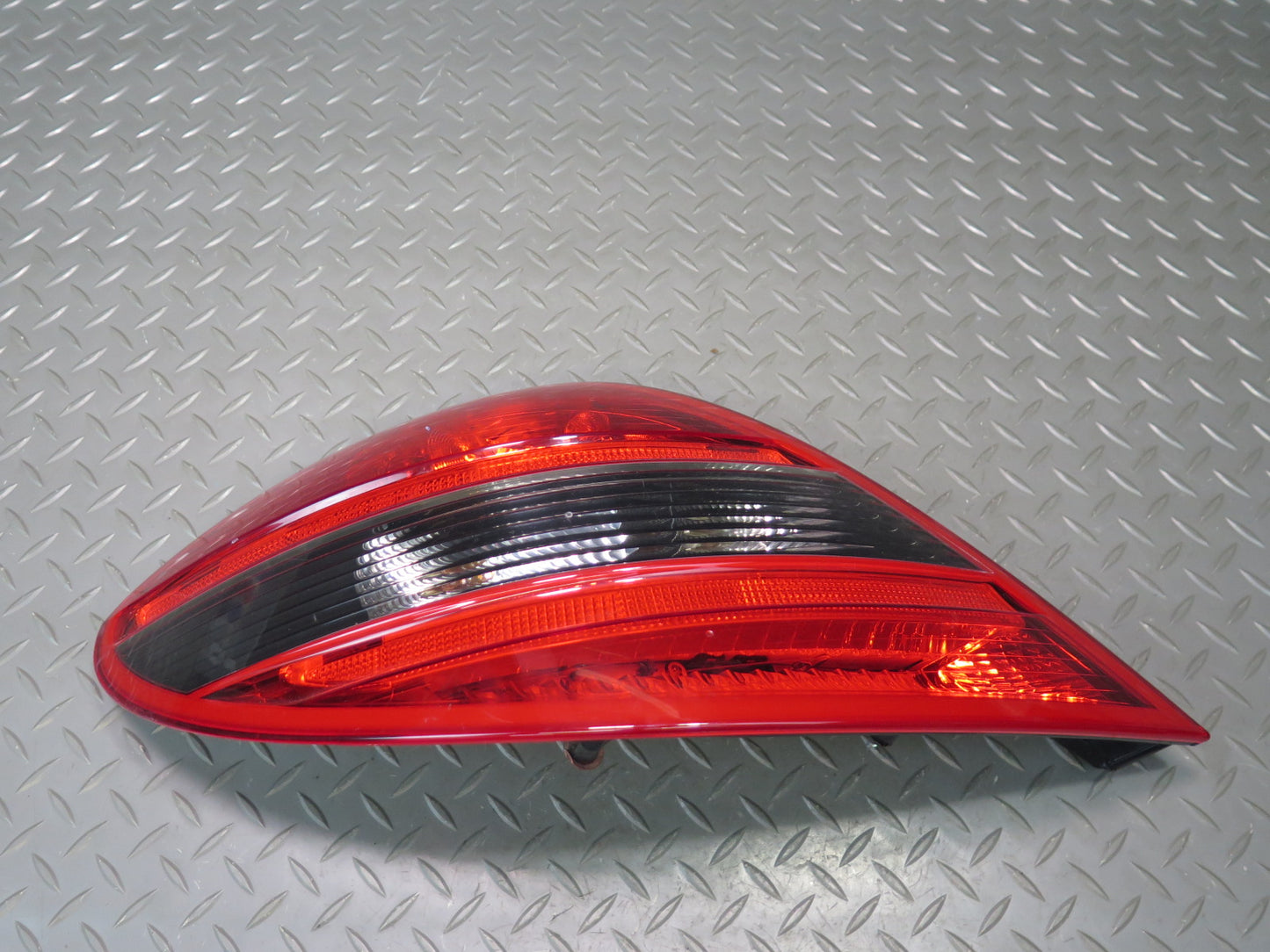 05-11 Mercedes R171 Slk-class Set of 2 Rear Left & Right Tail Light Lamp OEM