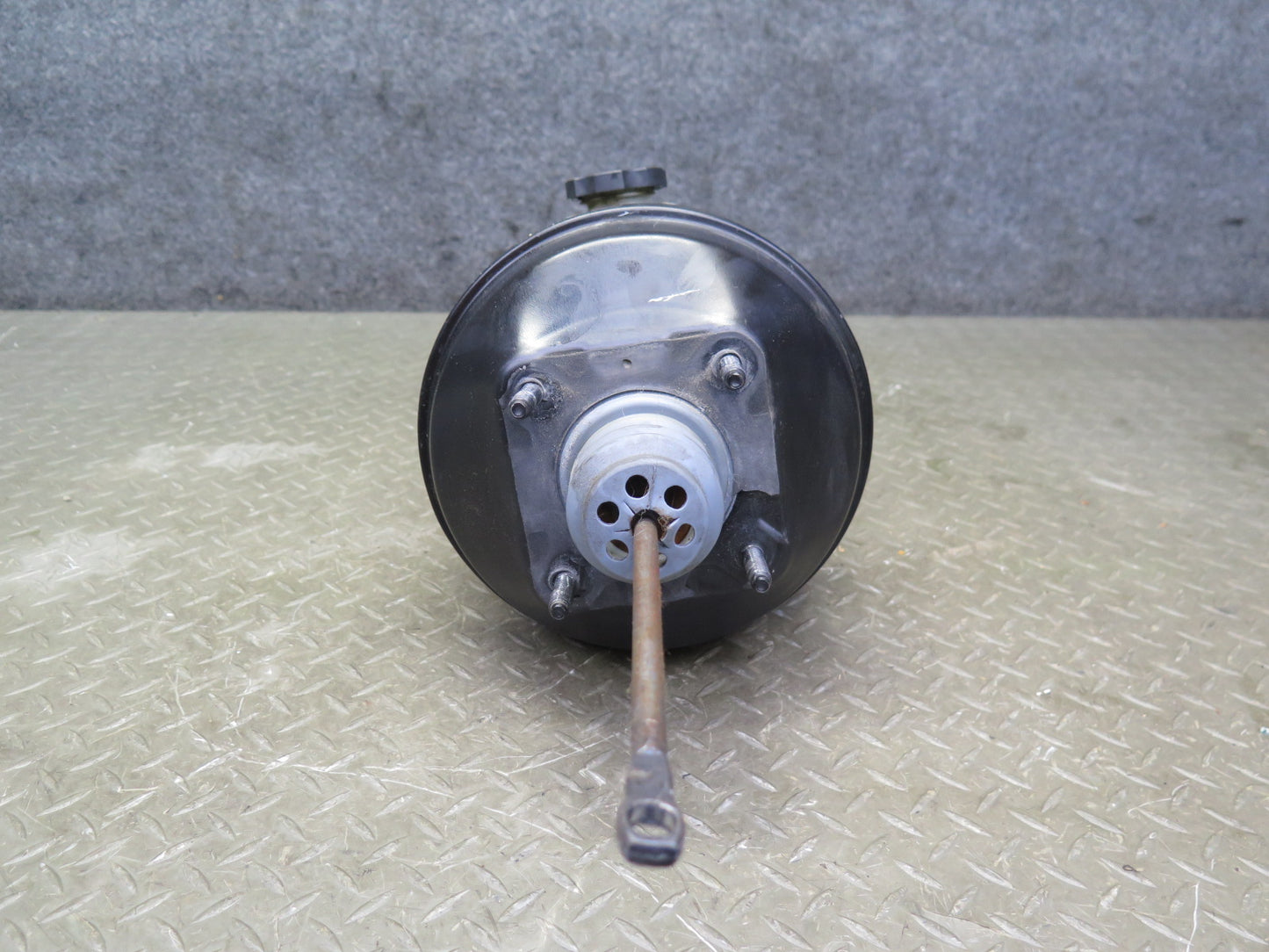 2004-2008 Cadillac XLR Power Brake Booster Master Cylinder Fluid Reservoir