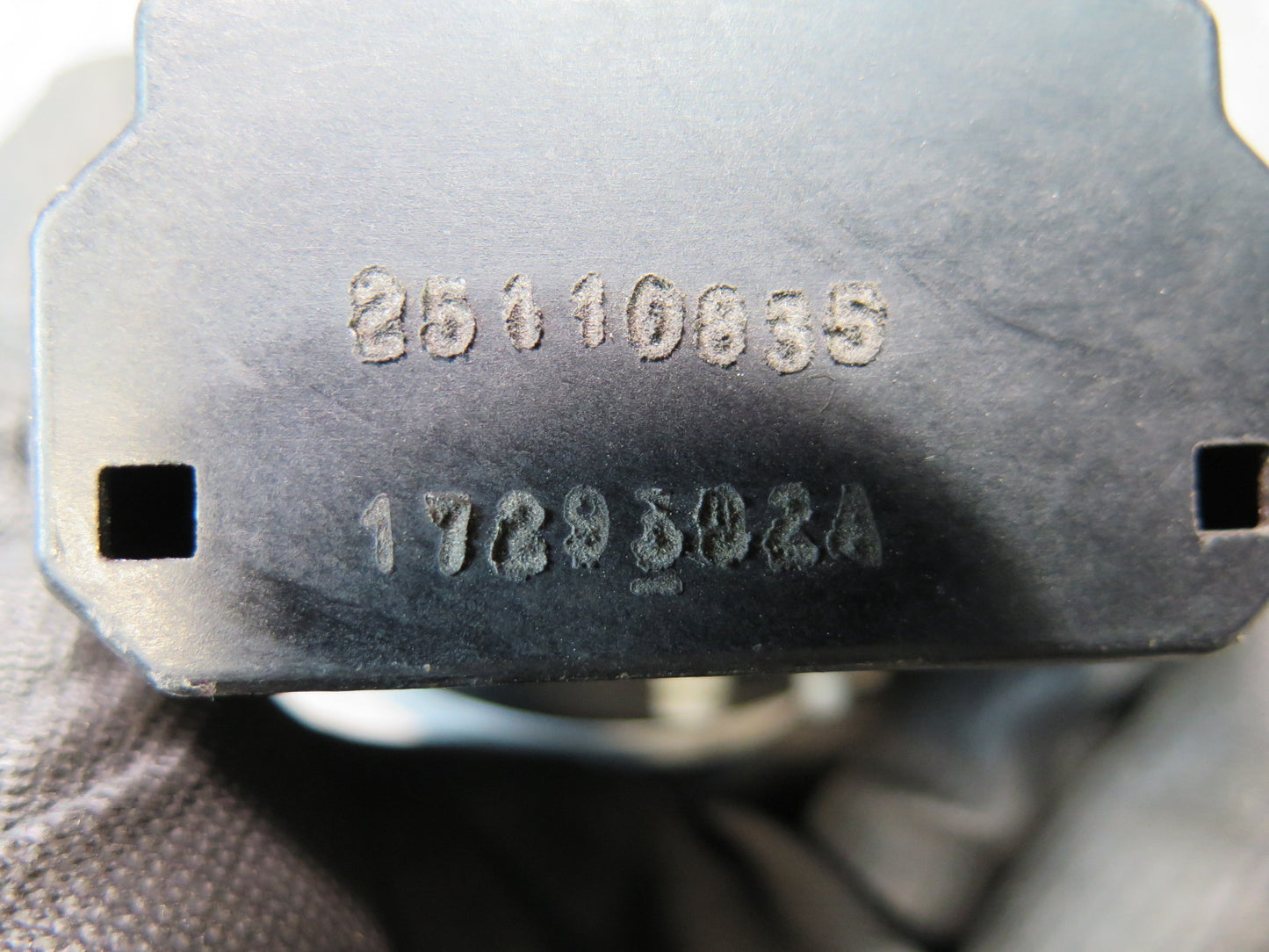 90-96 Chevrolet Corvette C4 Cruise Control Vacuum Actuator 25110835 OEM