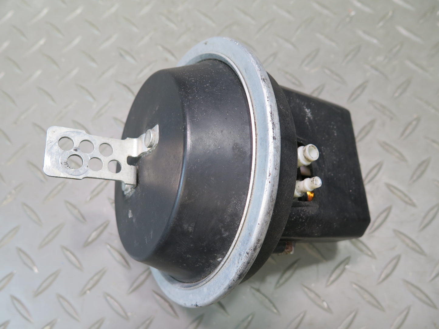 90-96 Chevrolet Corvette C4 Cruise Control Vacuum Actuator 25110835 OEM