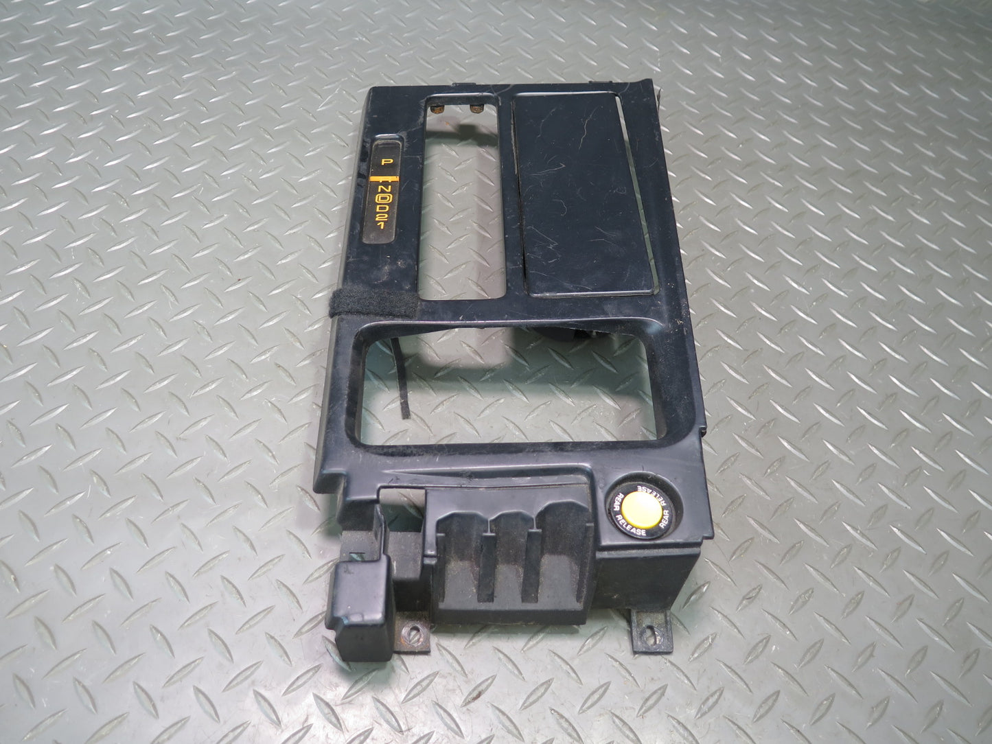 92-93 Chevrolet Corvette C4 Center Console Trim Cover Panel 10086104 OEM