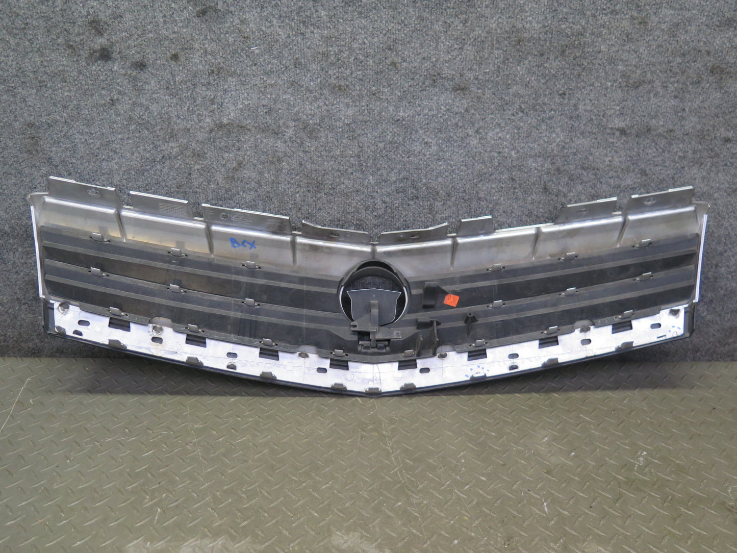 2004-2008 Cadillac XLR Front Bumper Hood Radiator Grille 10348679