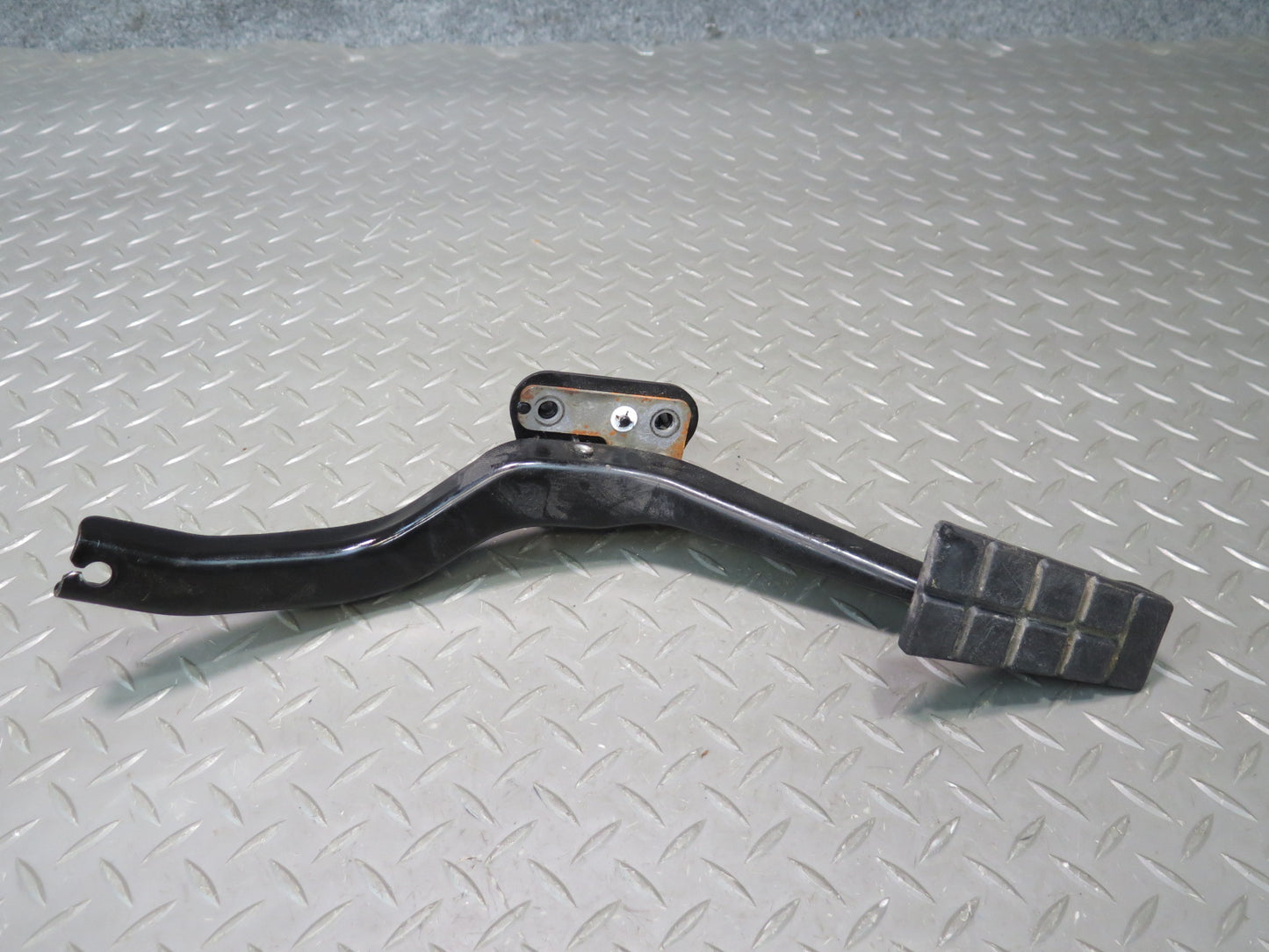 90-96 Chevrolet Corvette C4 Gas Acceleration Pedal & Brake Pedal Pad Set OEM