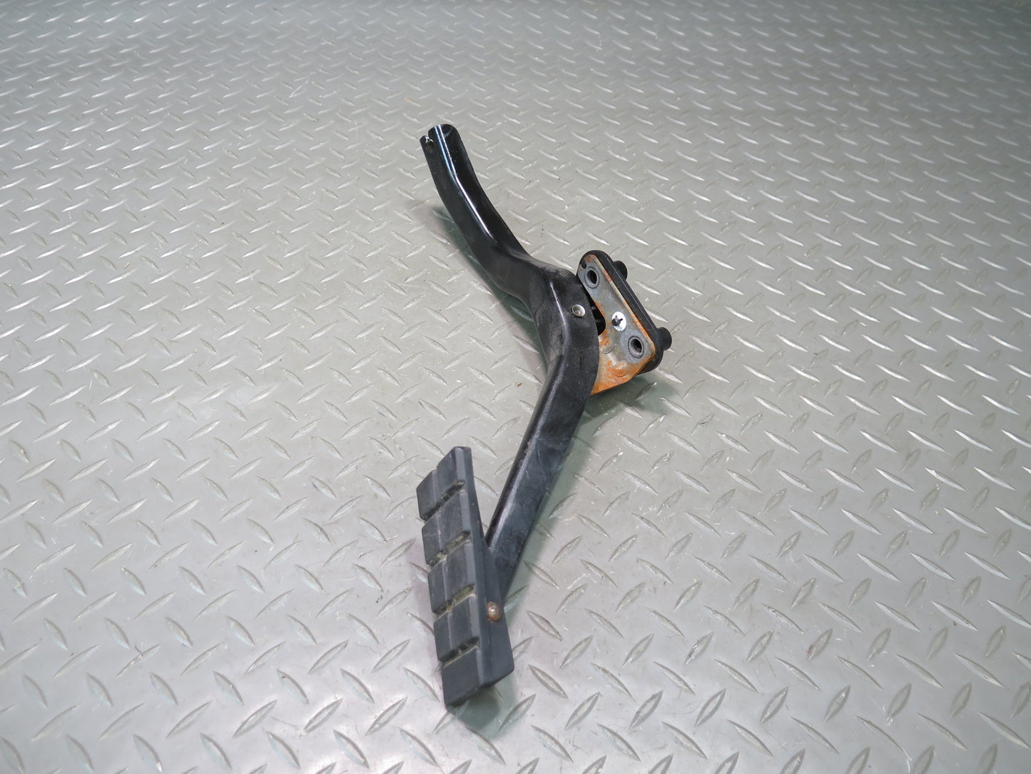 90-96 Chevrolet Corvette C4 Gas Acceleration Pedal & Brake Pedal Pad Set OEM