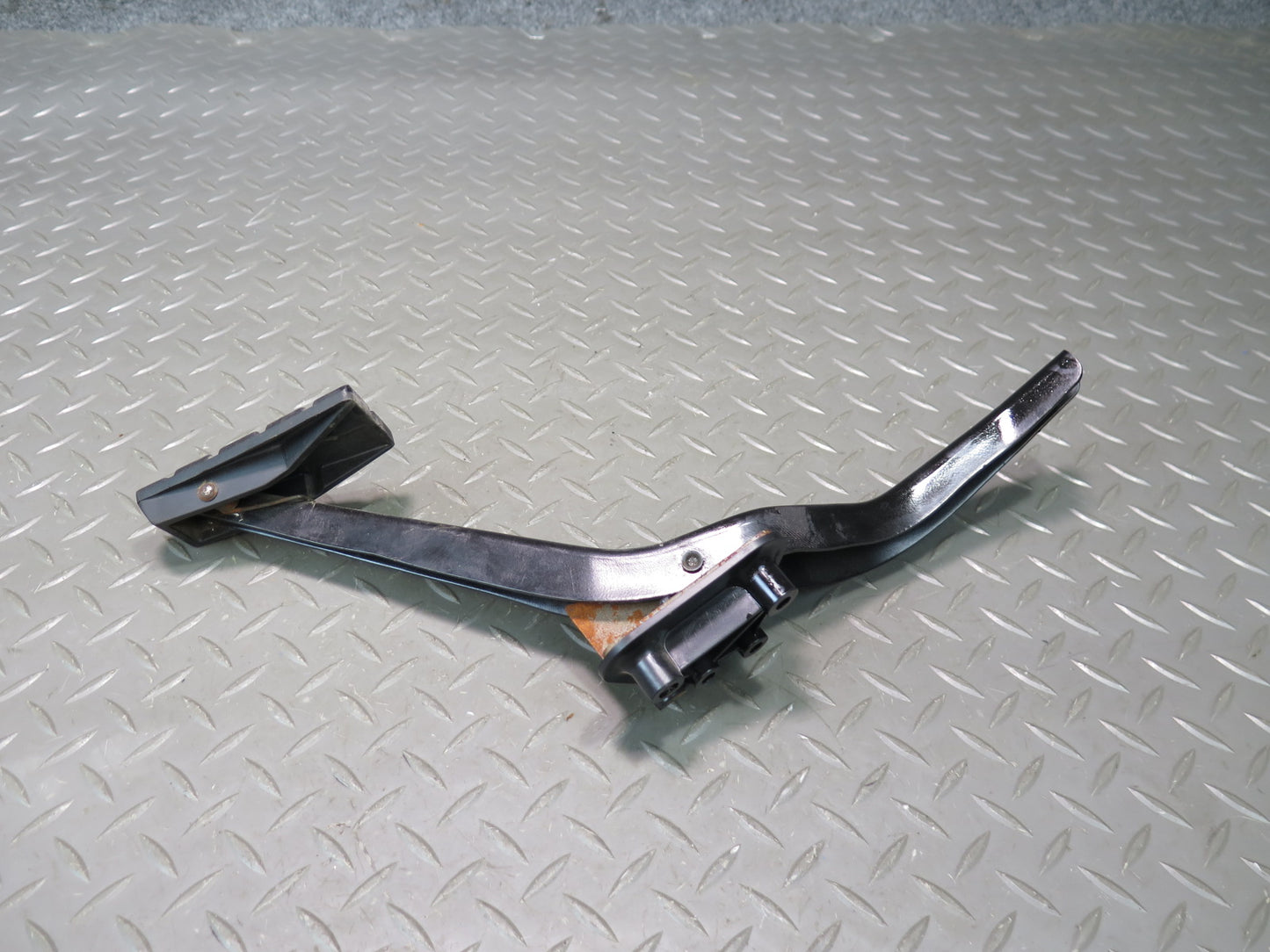 90-96 Chevrolet Corvette C4 Gas Acceleration Pedal & Brake Pedal Pad Set OEM